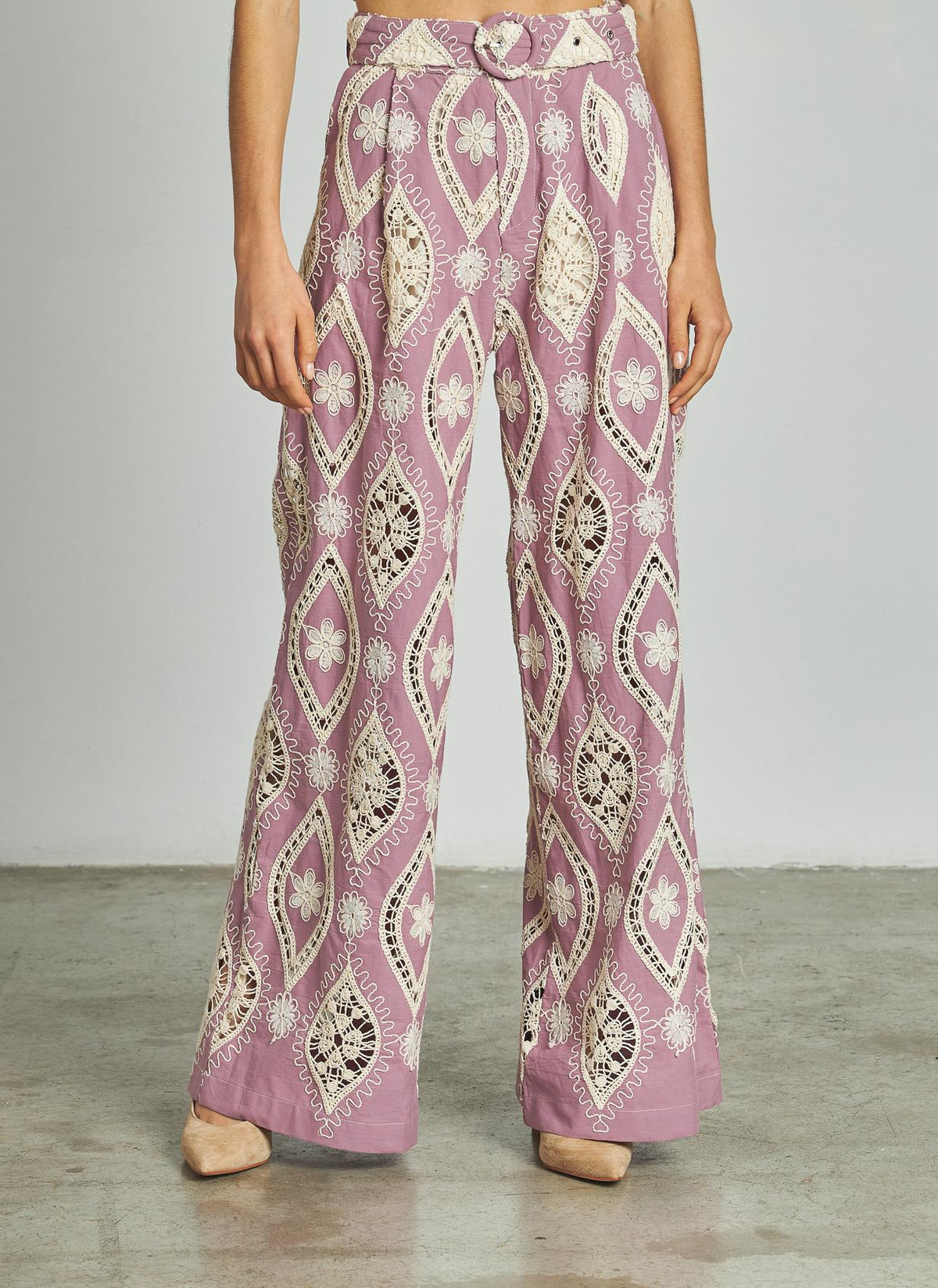 PANTALÓN LARGO BORDADO