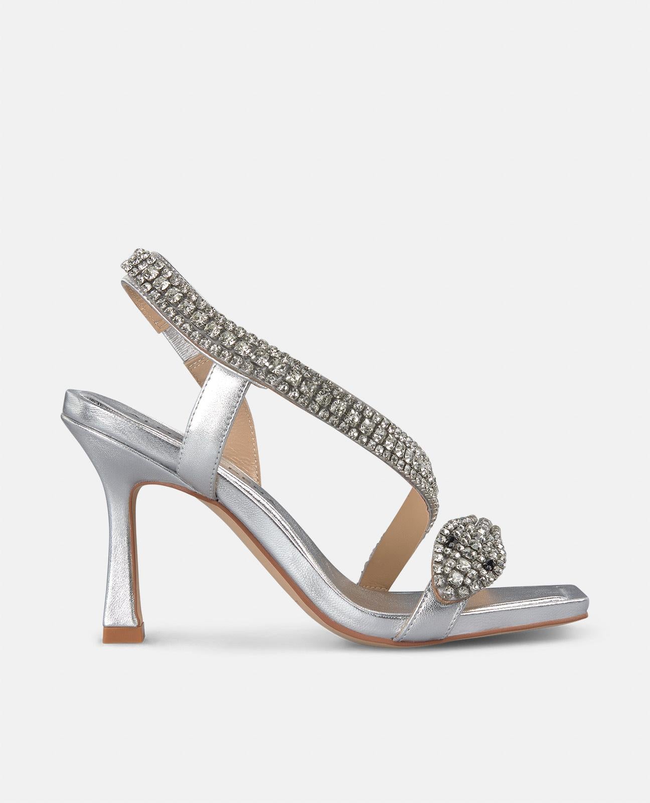 SANDÁLIA DE COBRA COM SALTO