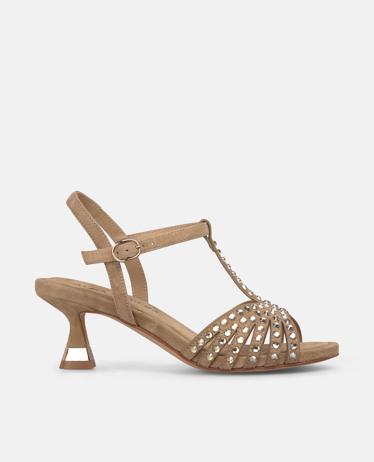 SANDALIA CON TIRAS Y PEDRERIA