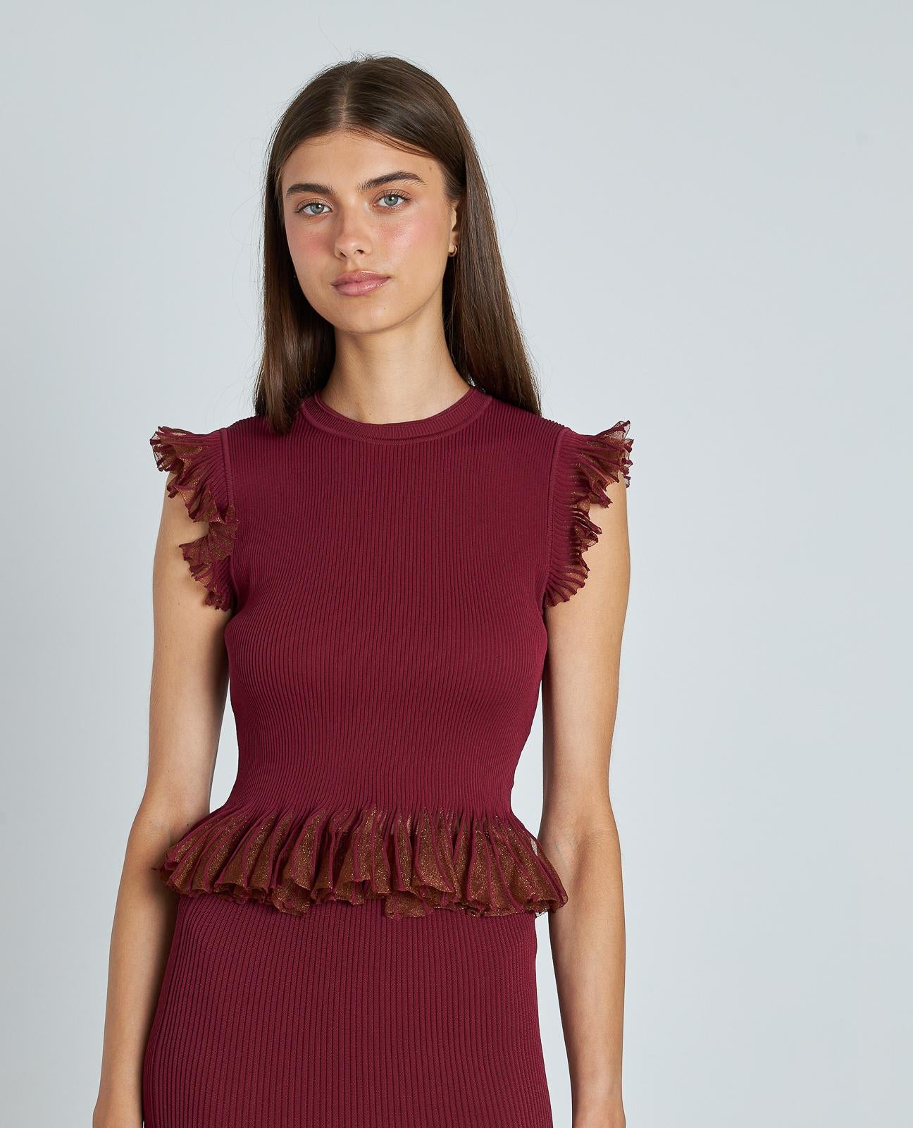 TOP COM FOLHOS METÁLICOS