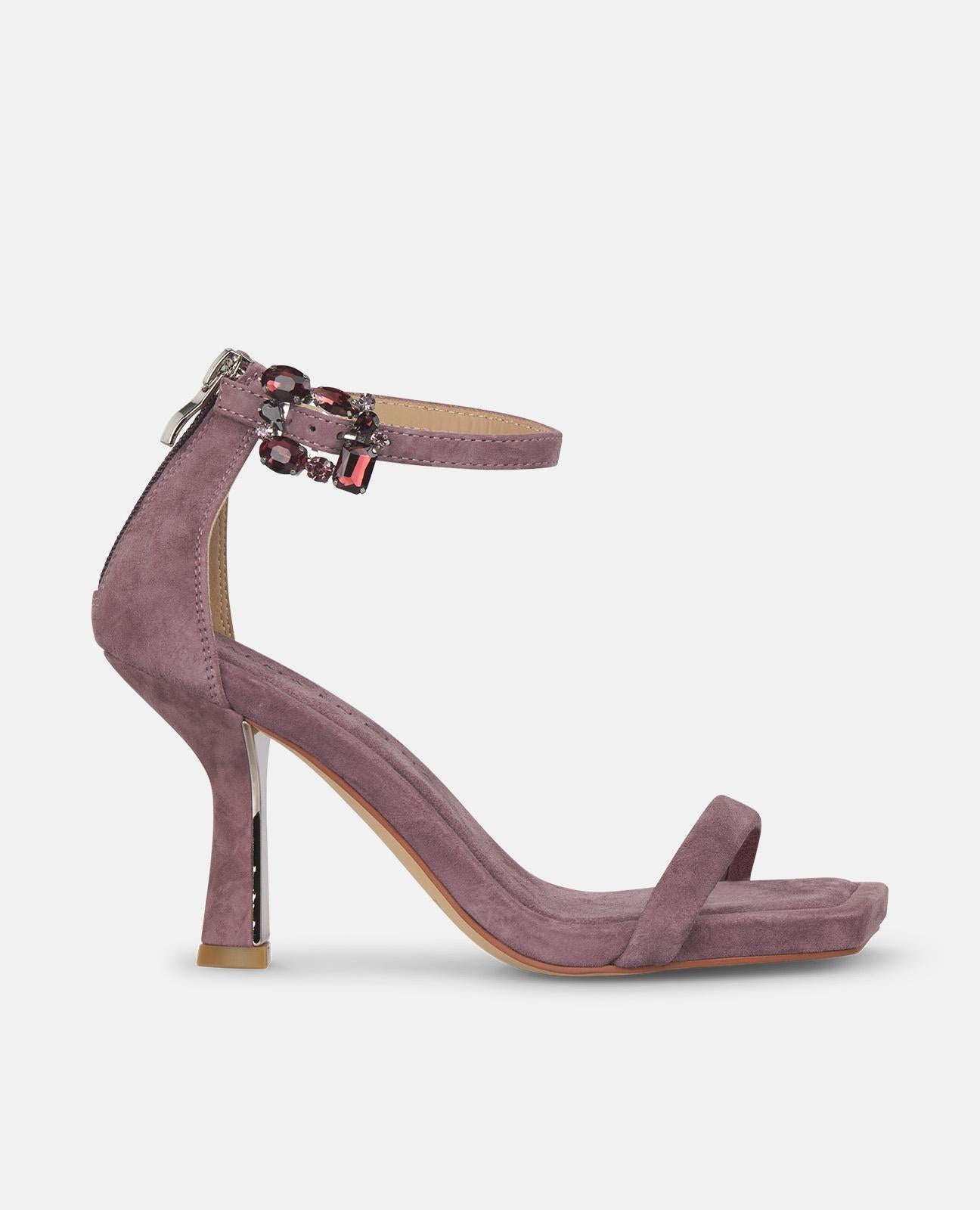 SANDALIA TACÓN HEBILLA