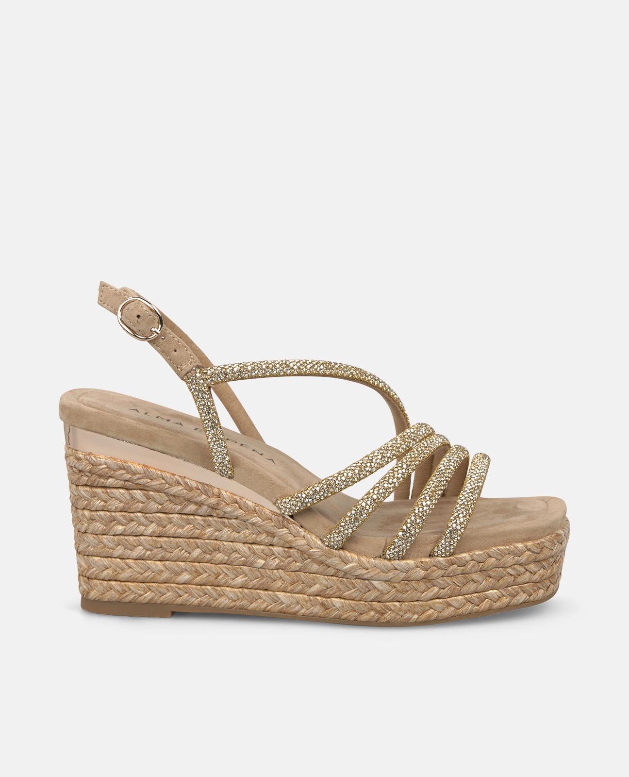 SANDALIA CUÑA CUERPO TUBULAR