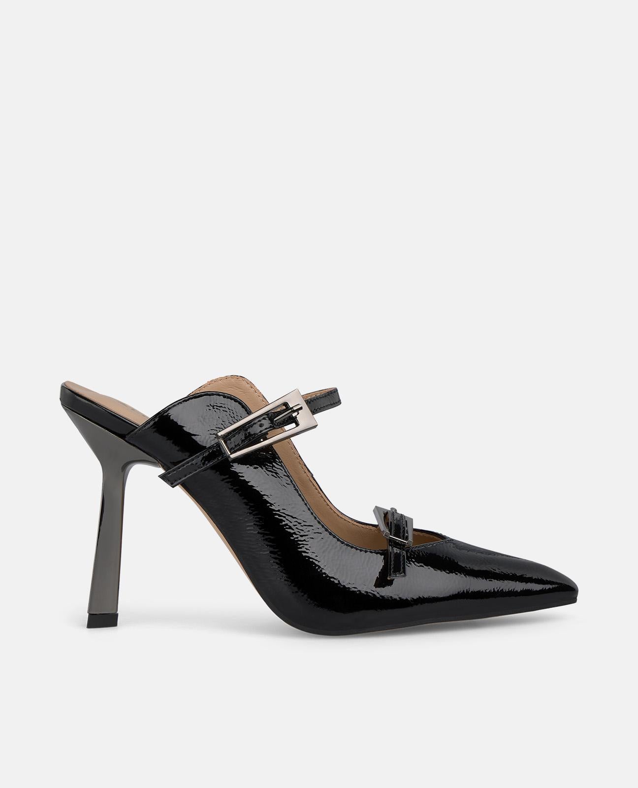 BOTINS COM FIVELA E FECHO DE FIVELA