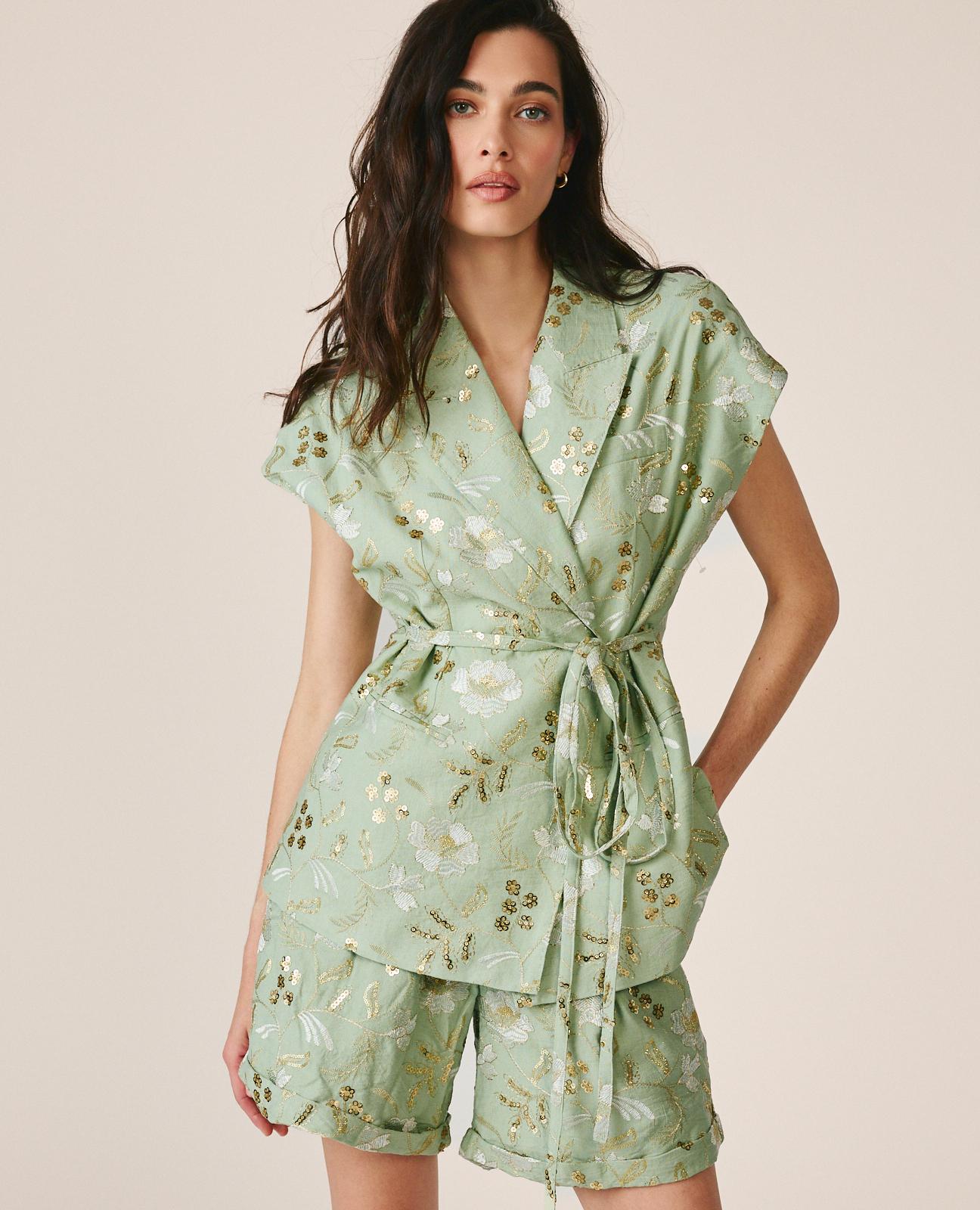 CHALECO BORDADO FLORAL