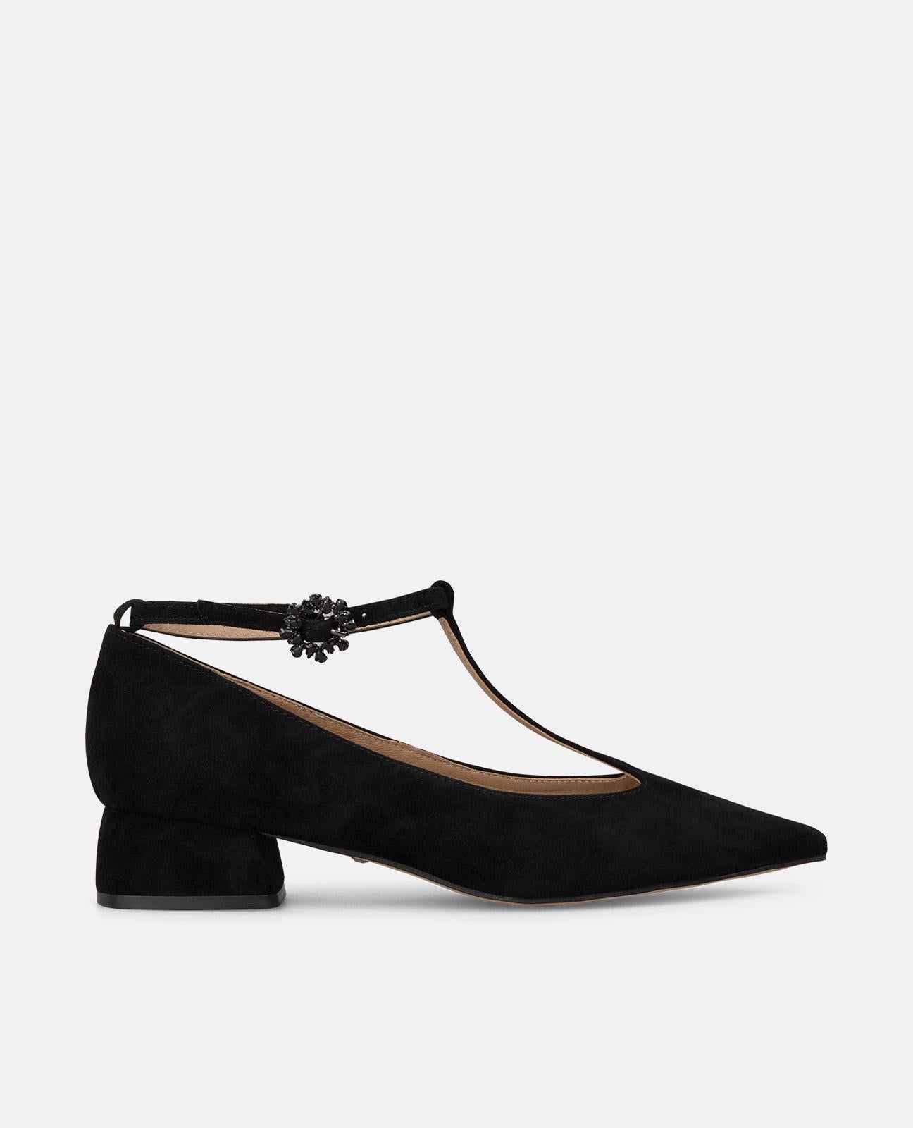 ZAPATO TACÓN PIEL CON HEBILLA