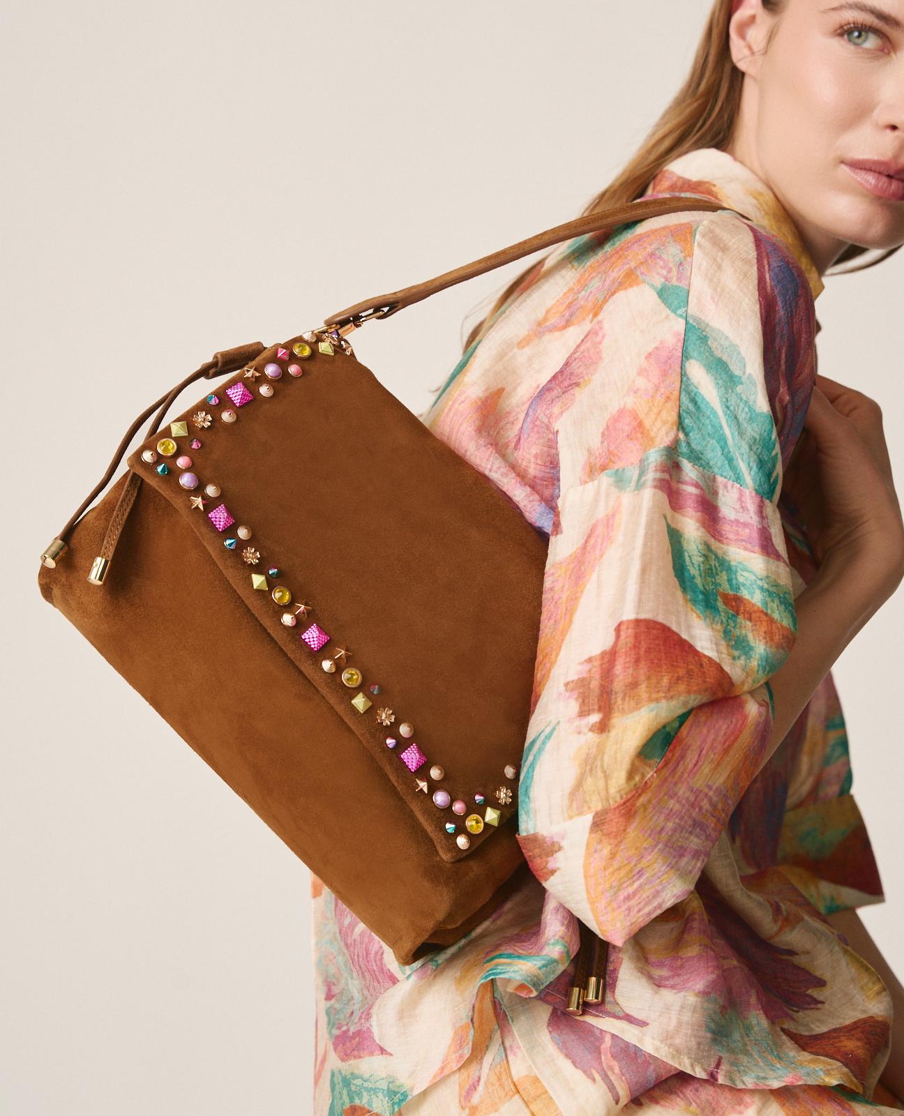 BOLSO TACHUELAS