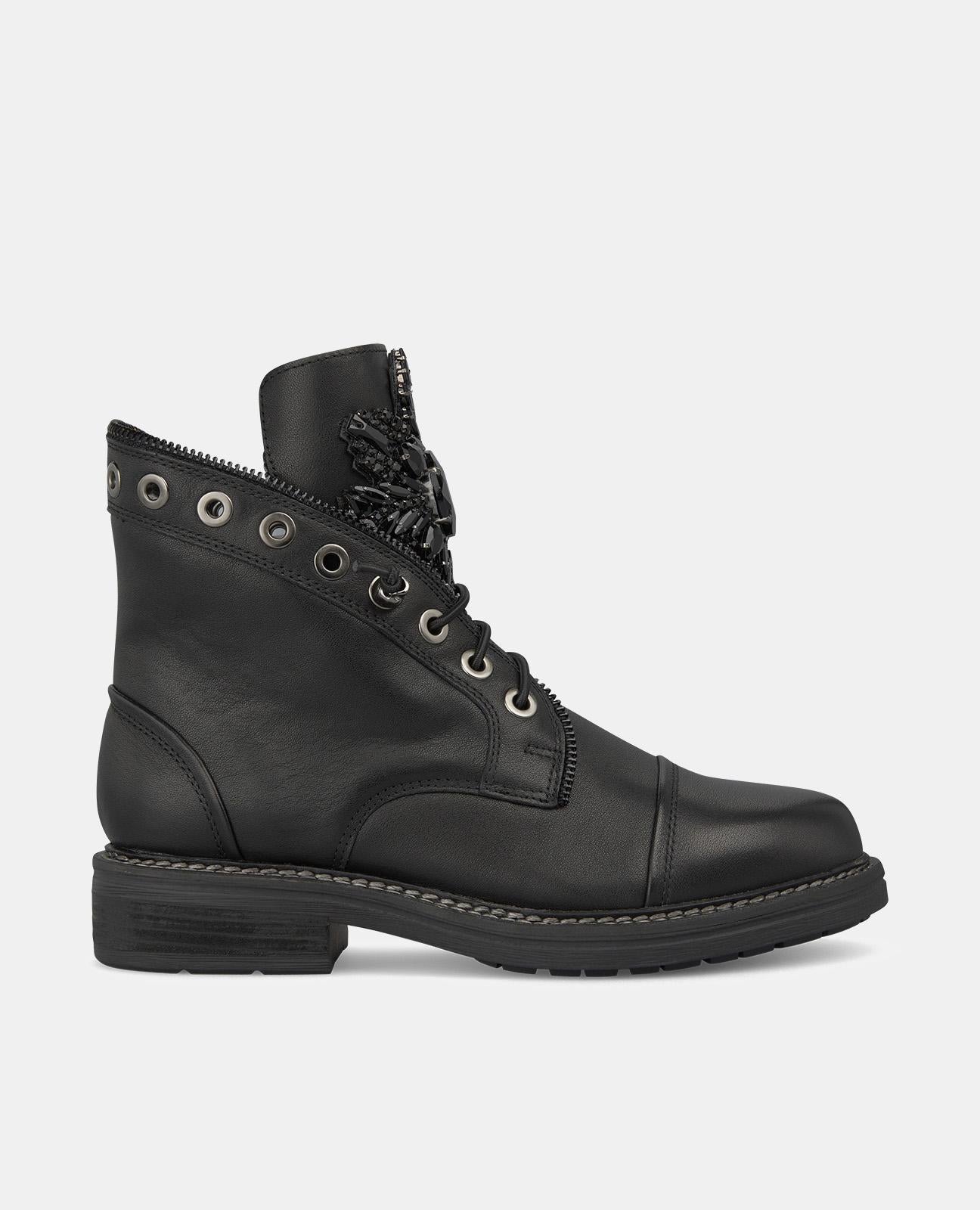 BOTINS COM FECHO DE CORRER E STRASS