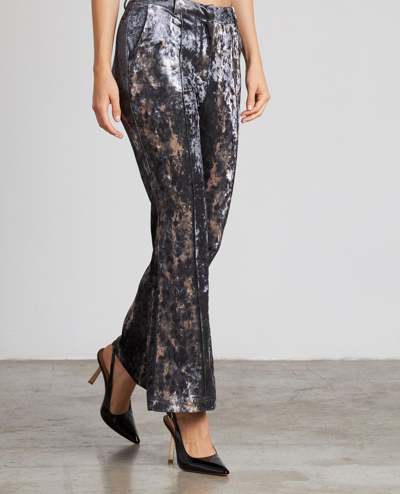 PANTALÓN FLARE TERCIOPELO