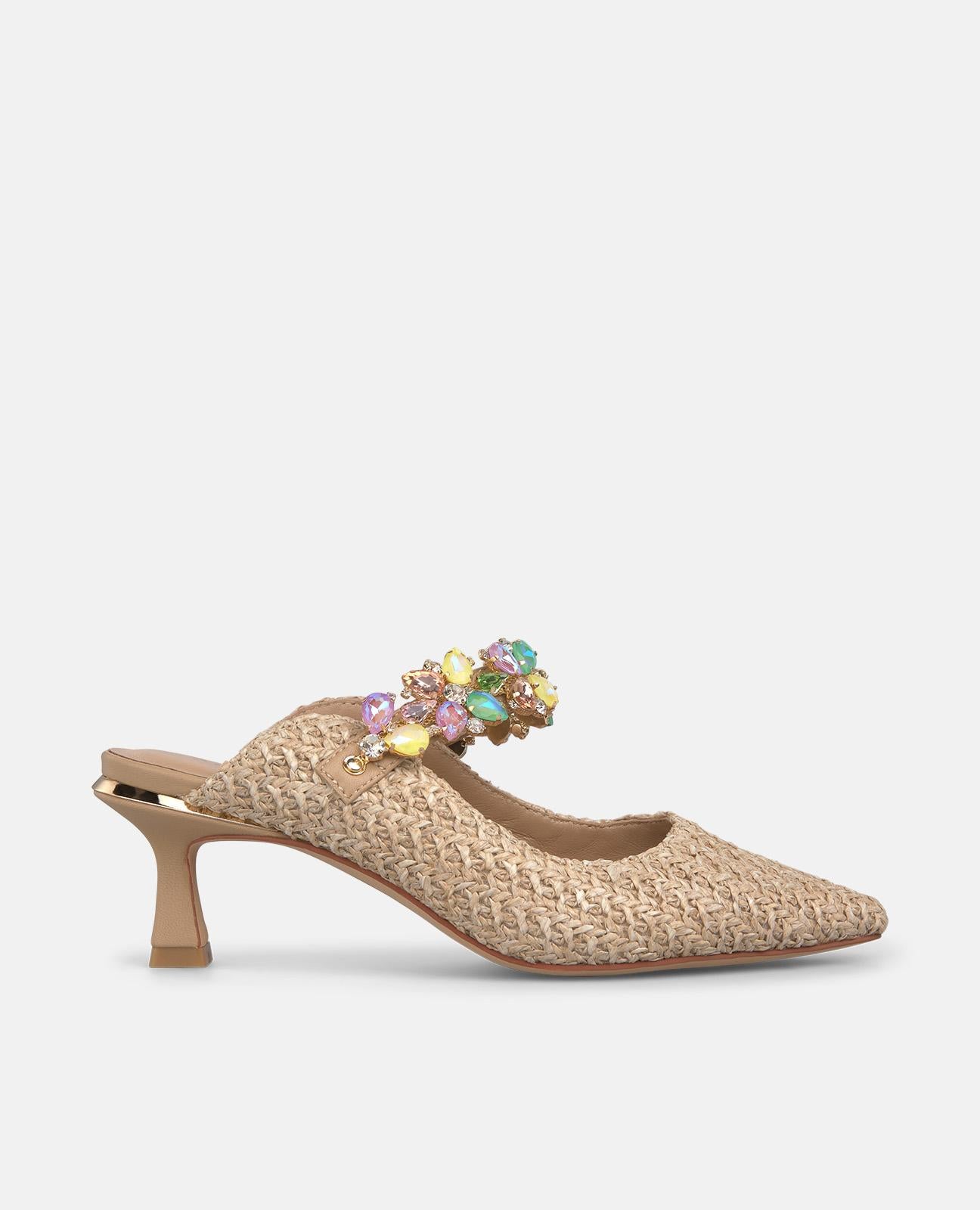 HEELED SALON WITH PEDRIA STRAP