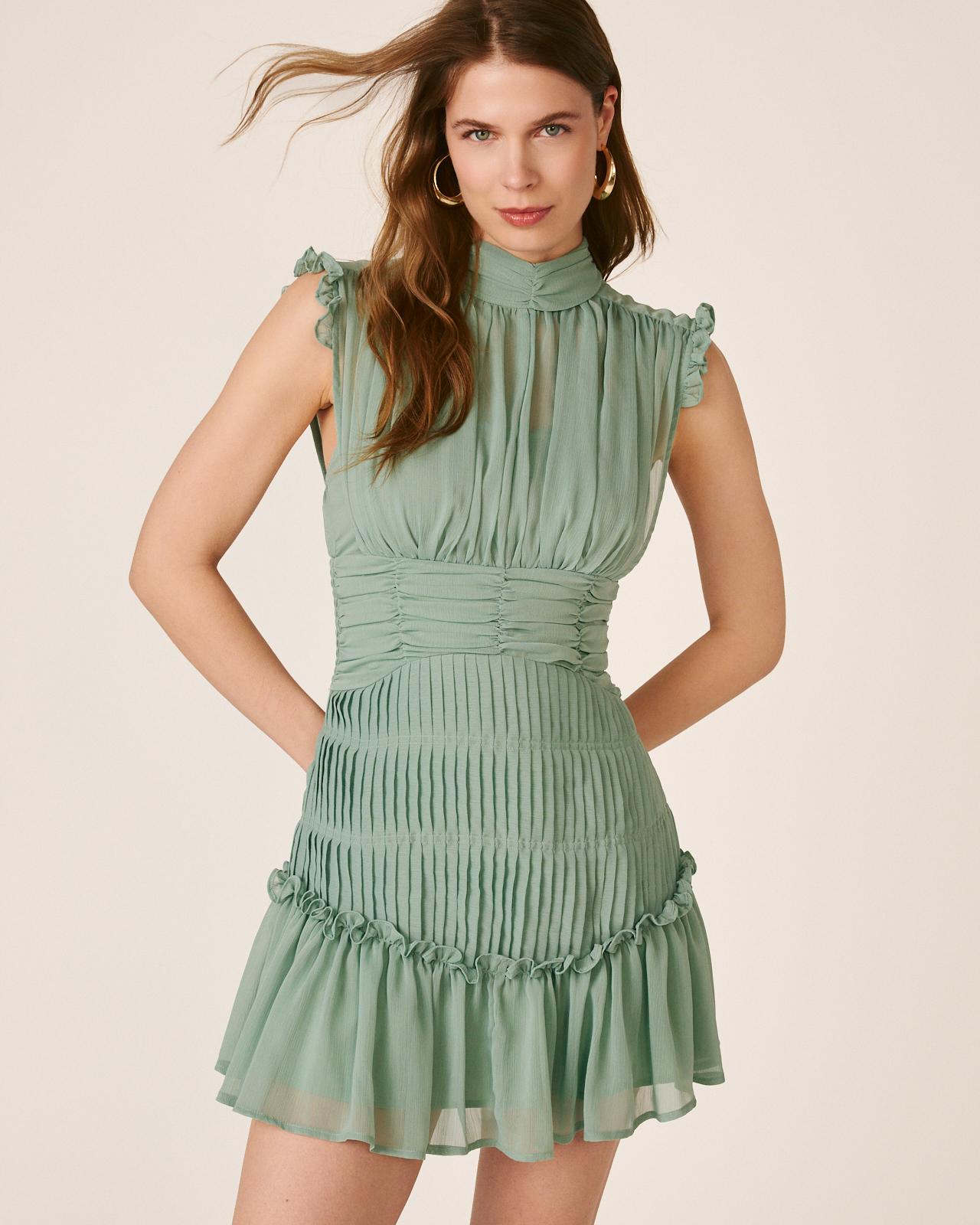 VESTIDO DE GOLA ALTA