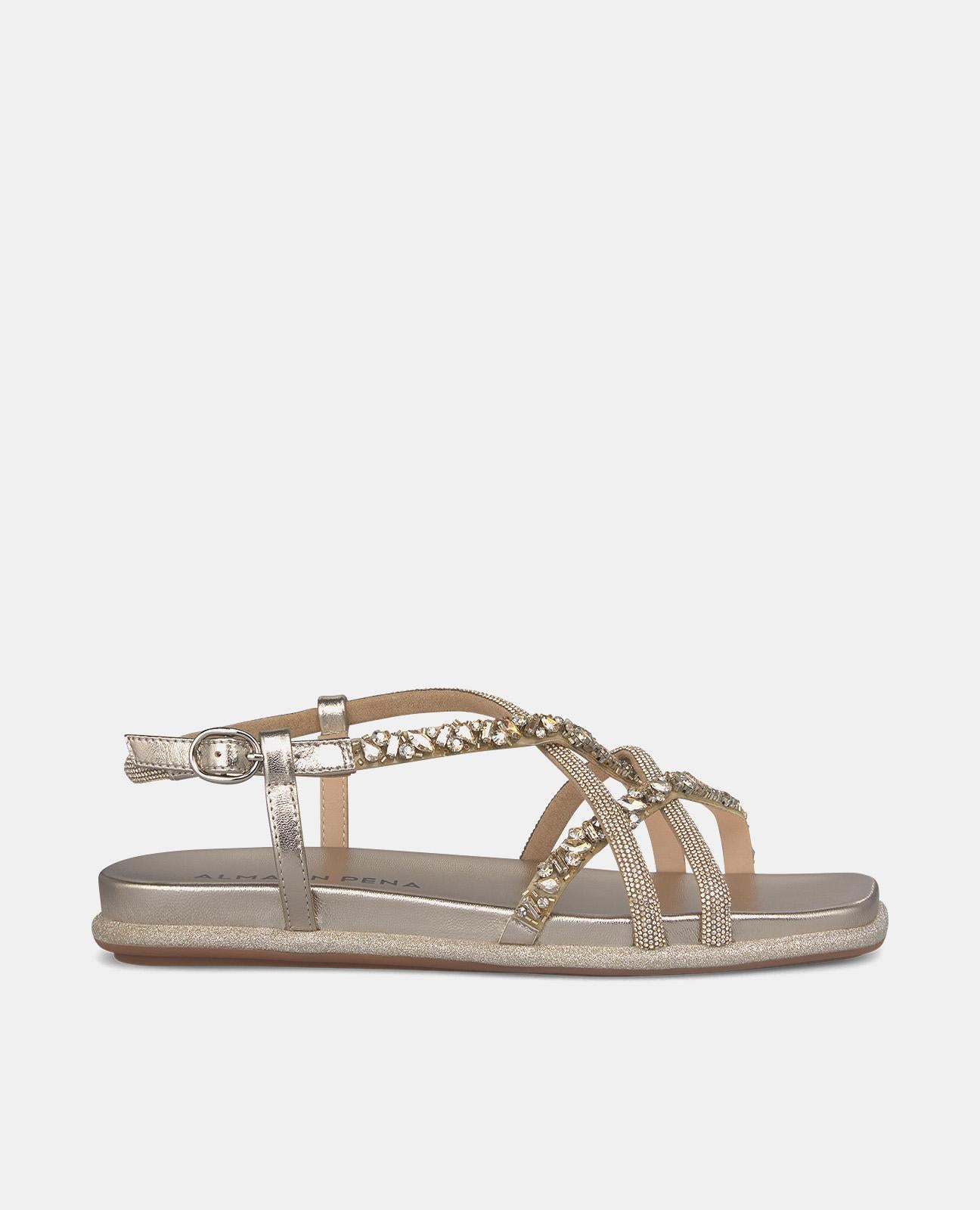 FLAT CROSSED SANDAL