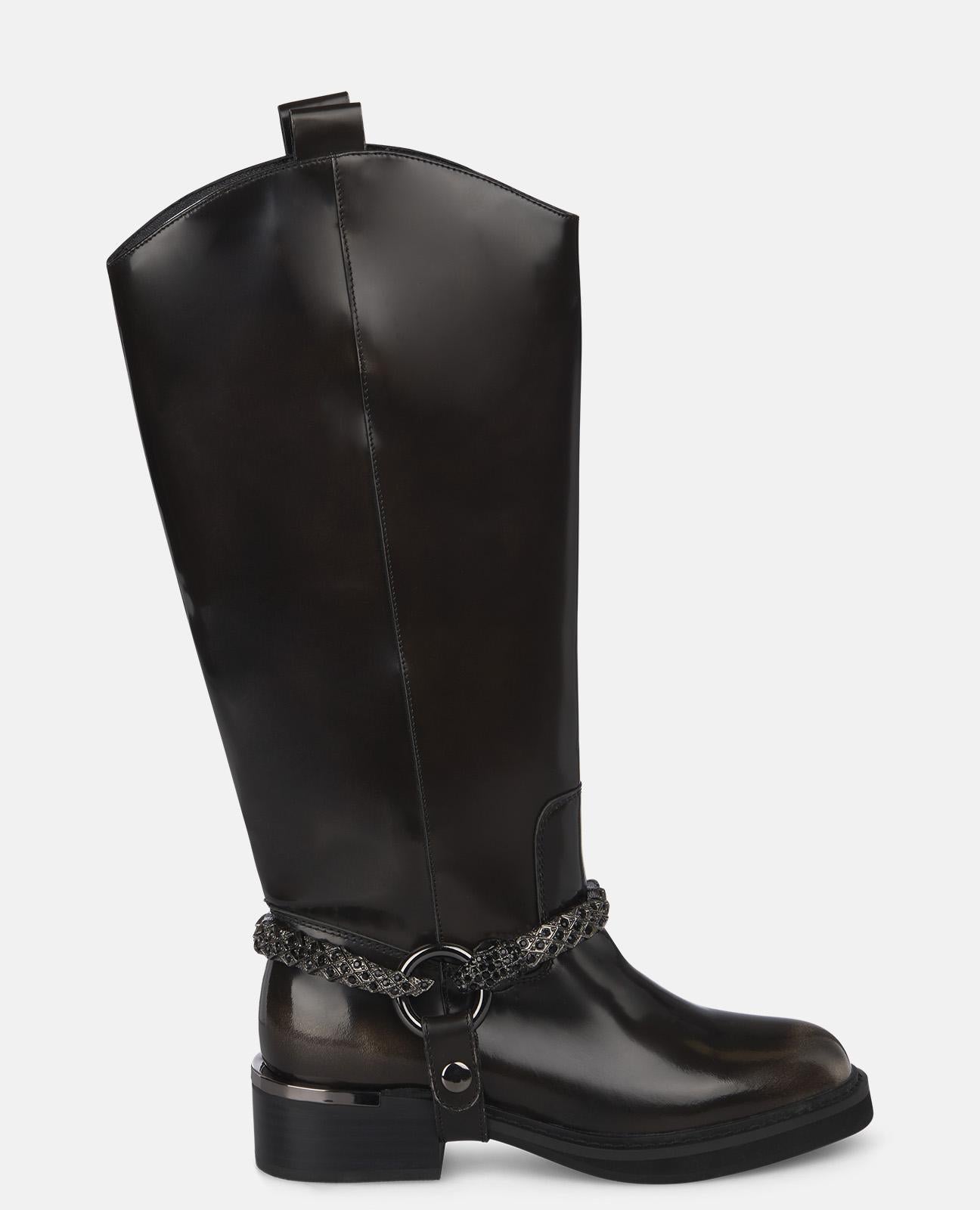 FLAT BOOT SNAKE DETAIL