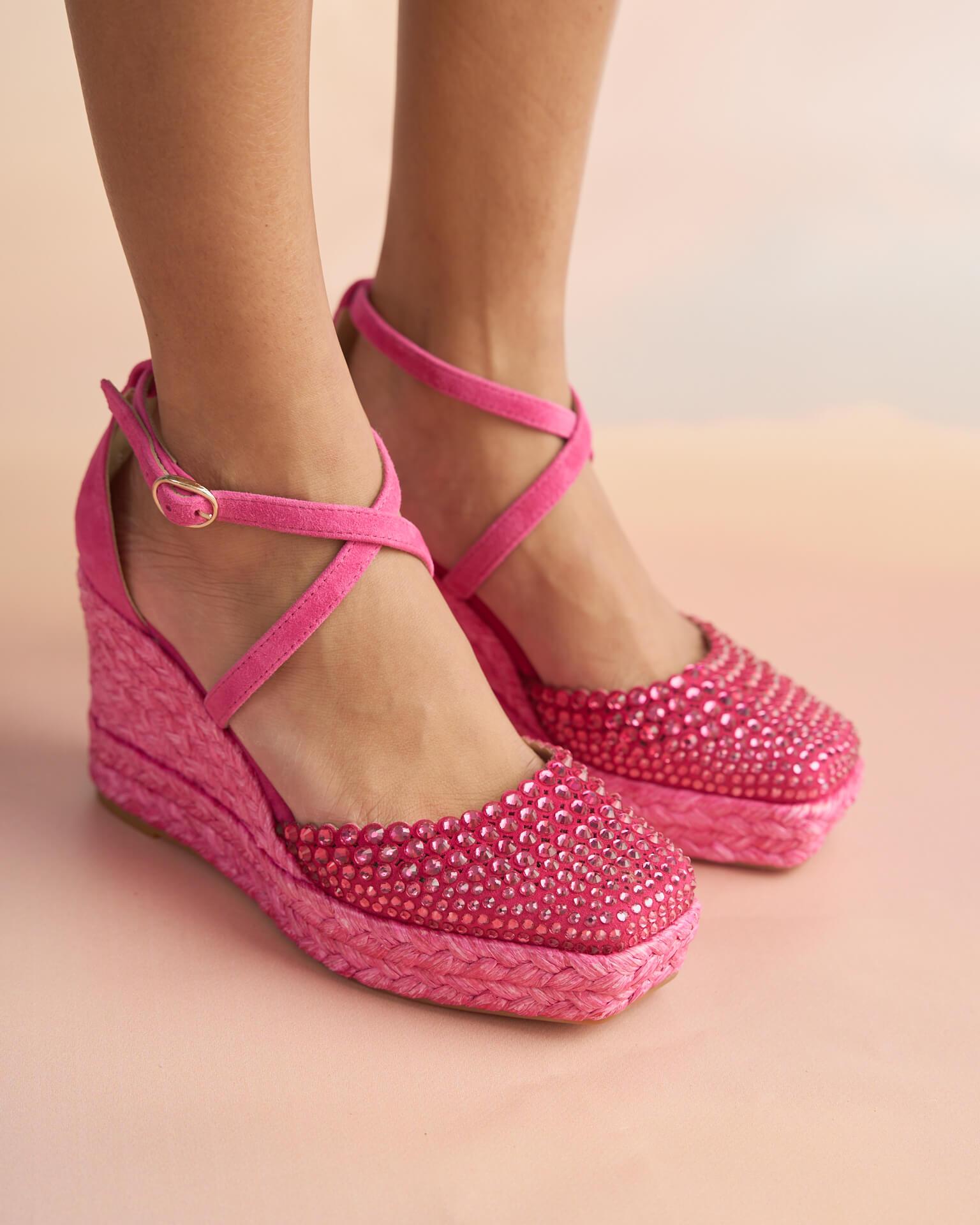 CUÑA PUNTERA CUBIERTA DE PEDRERÍA