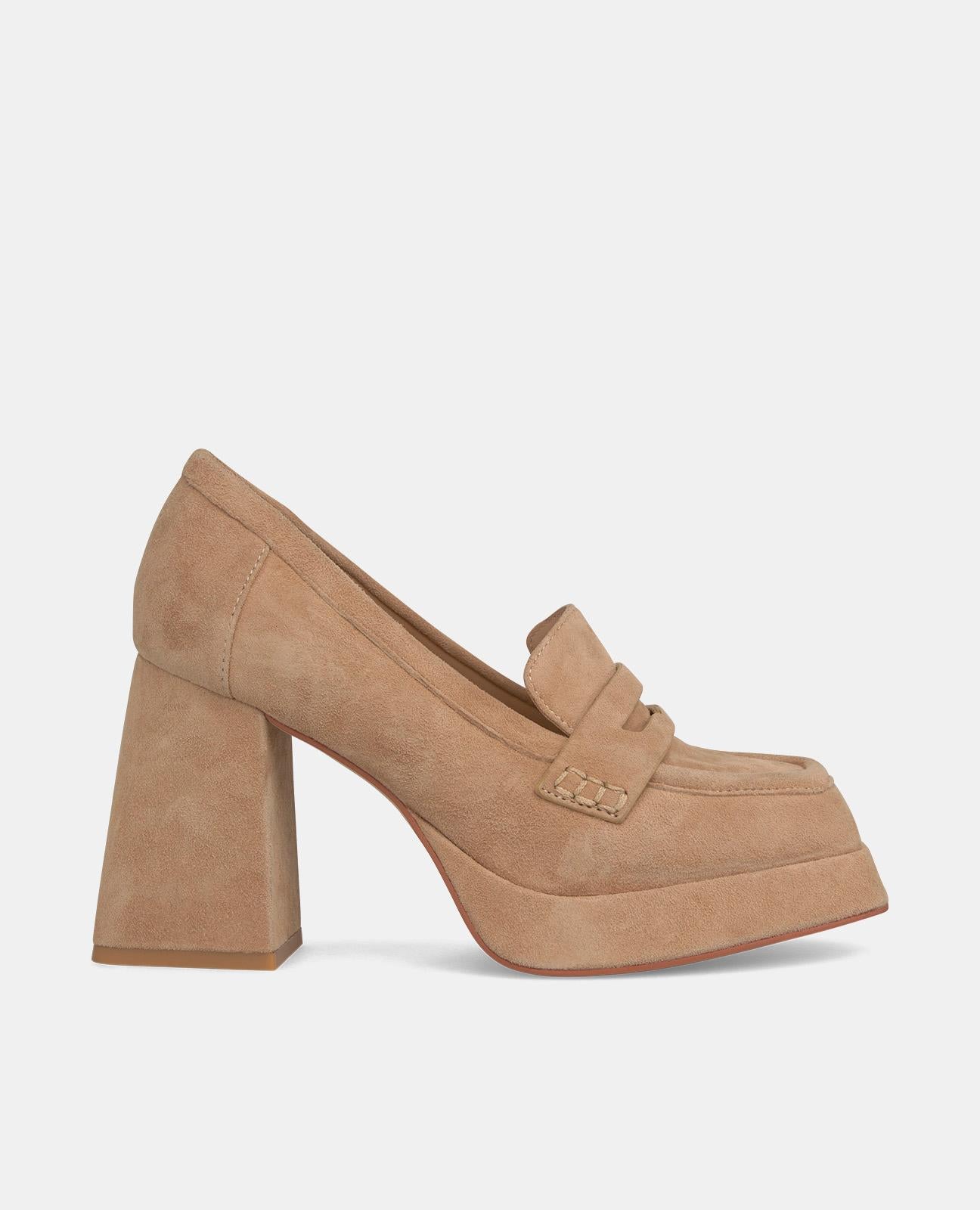 SCARPA CON TACCO E PLATEAU