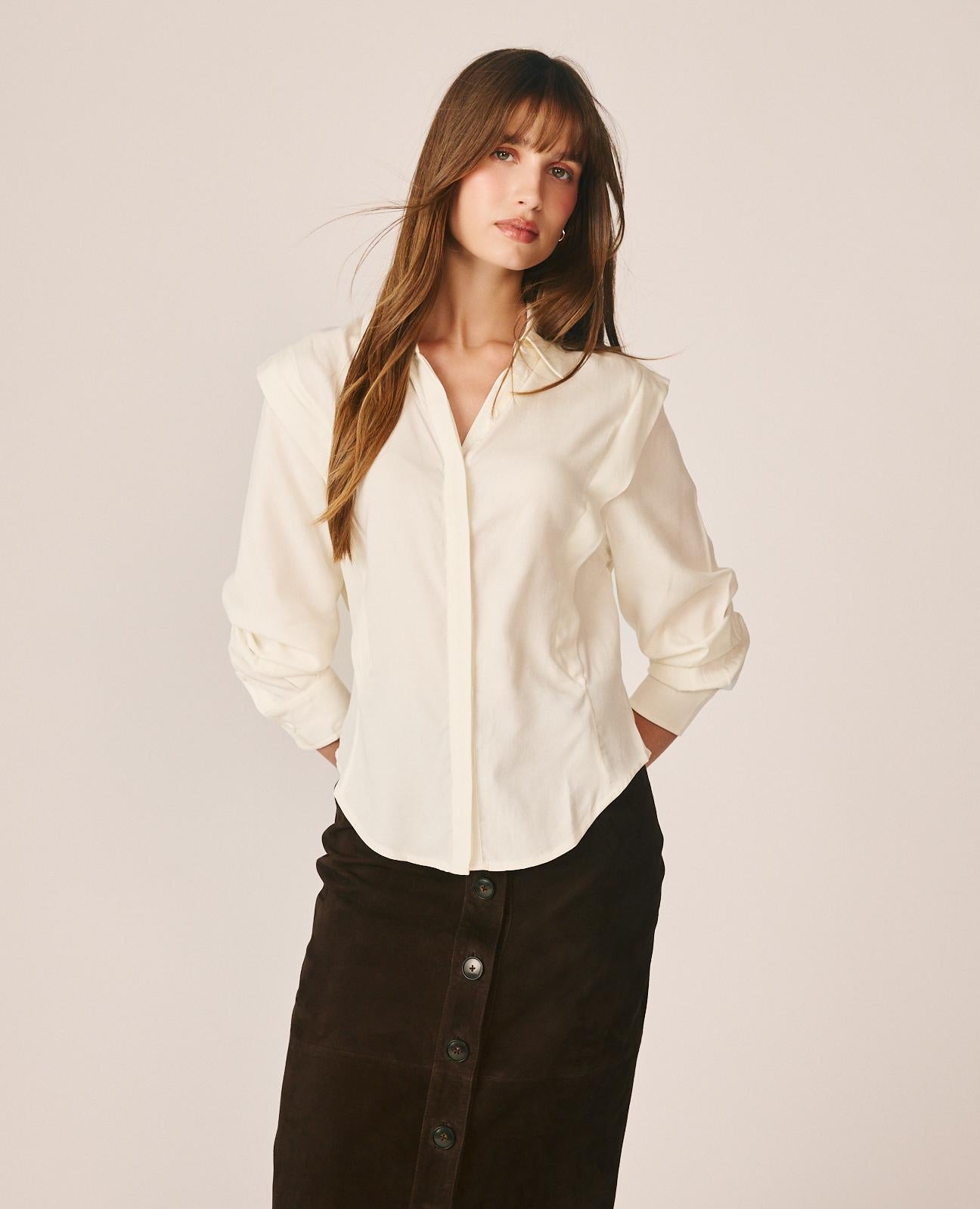BLUSA CAMISERA PLIEGUE EN HOMBROS