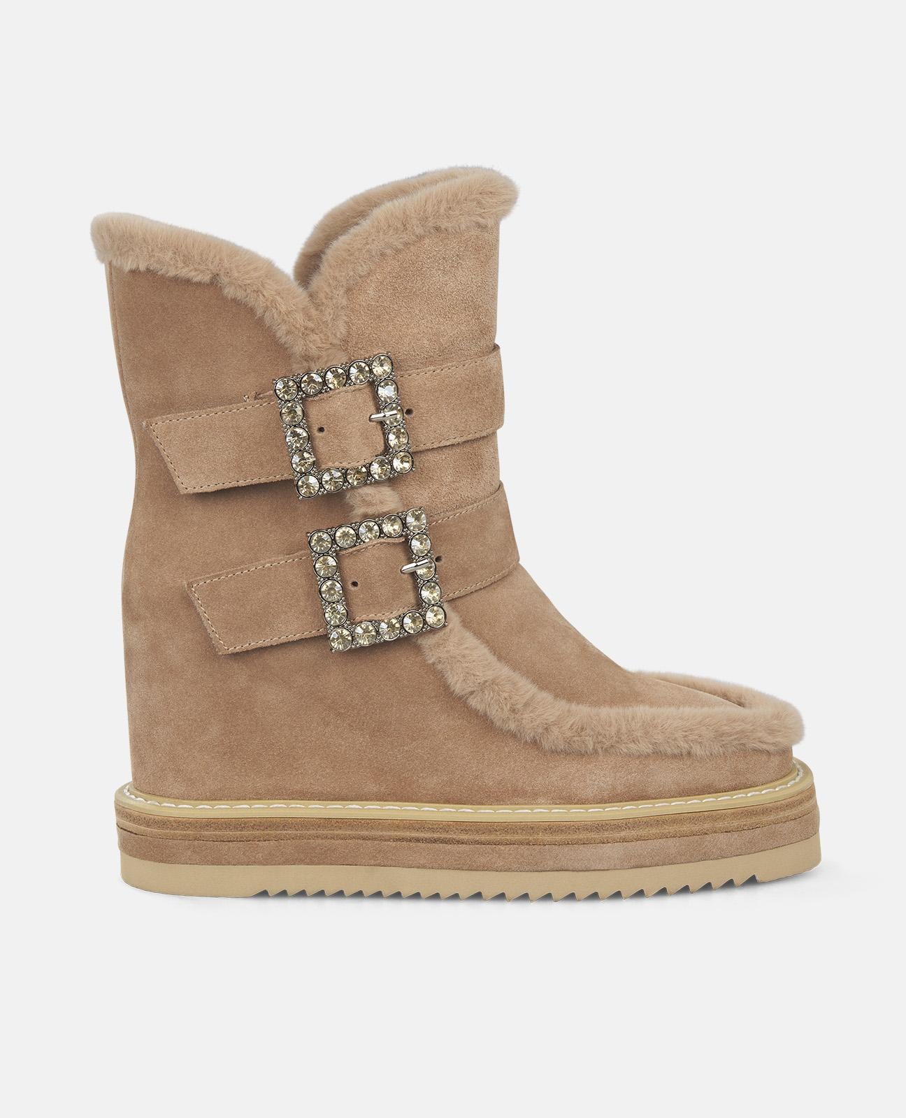 BOTÍN PELO TACÓN HEBILLAS