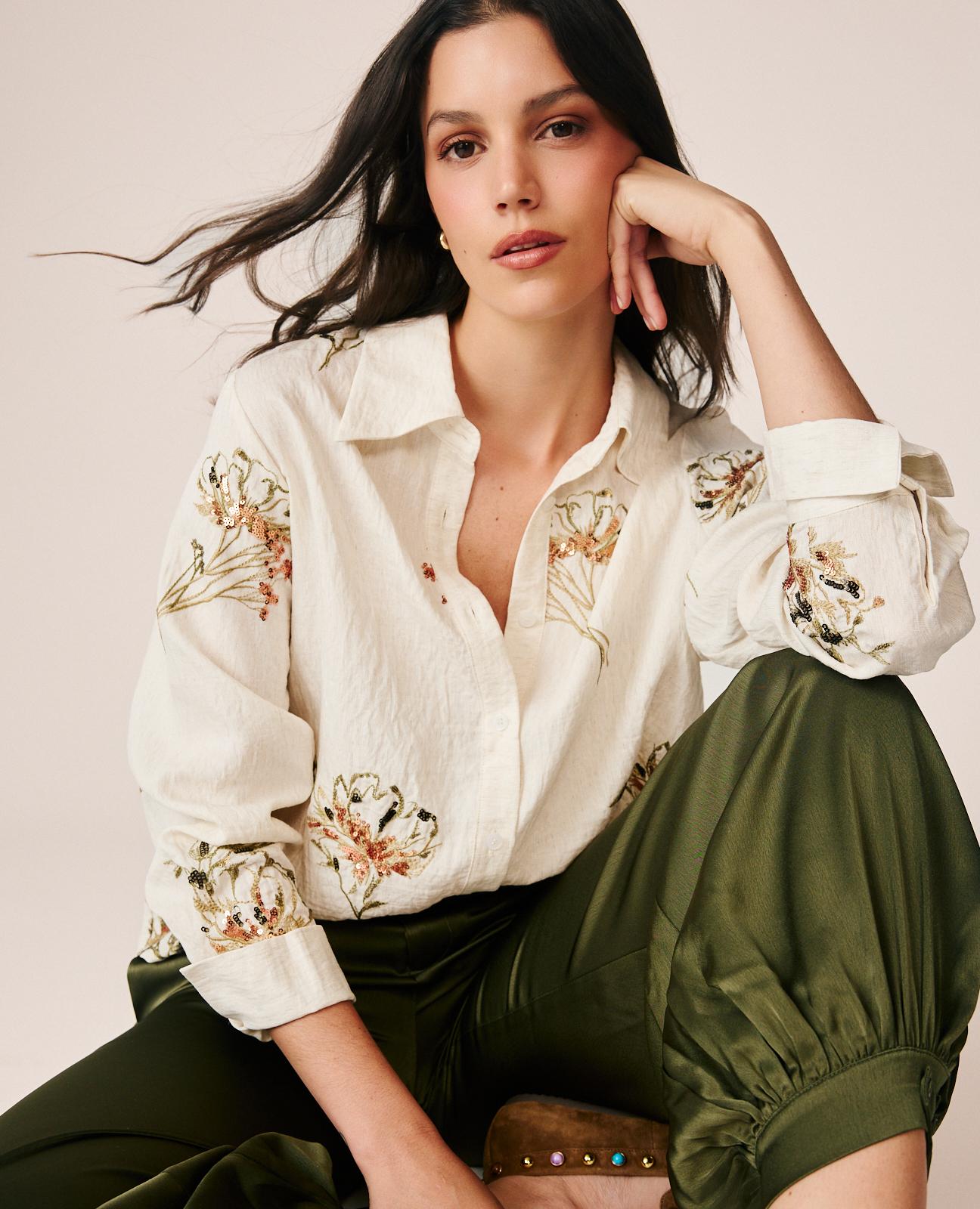 BLUSA LINO BORDADOS FLORALES