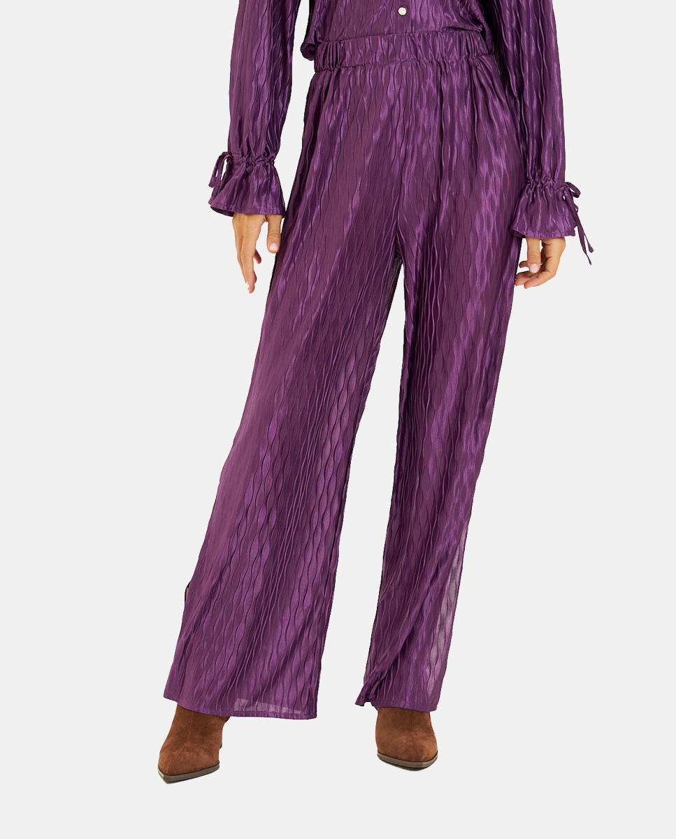 CALÇAS FLUIDAS TEXTURADAS