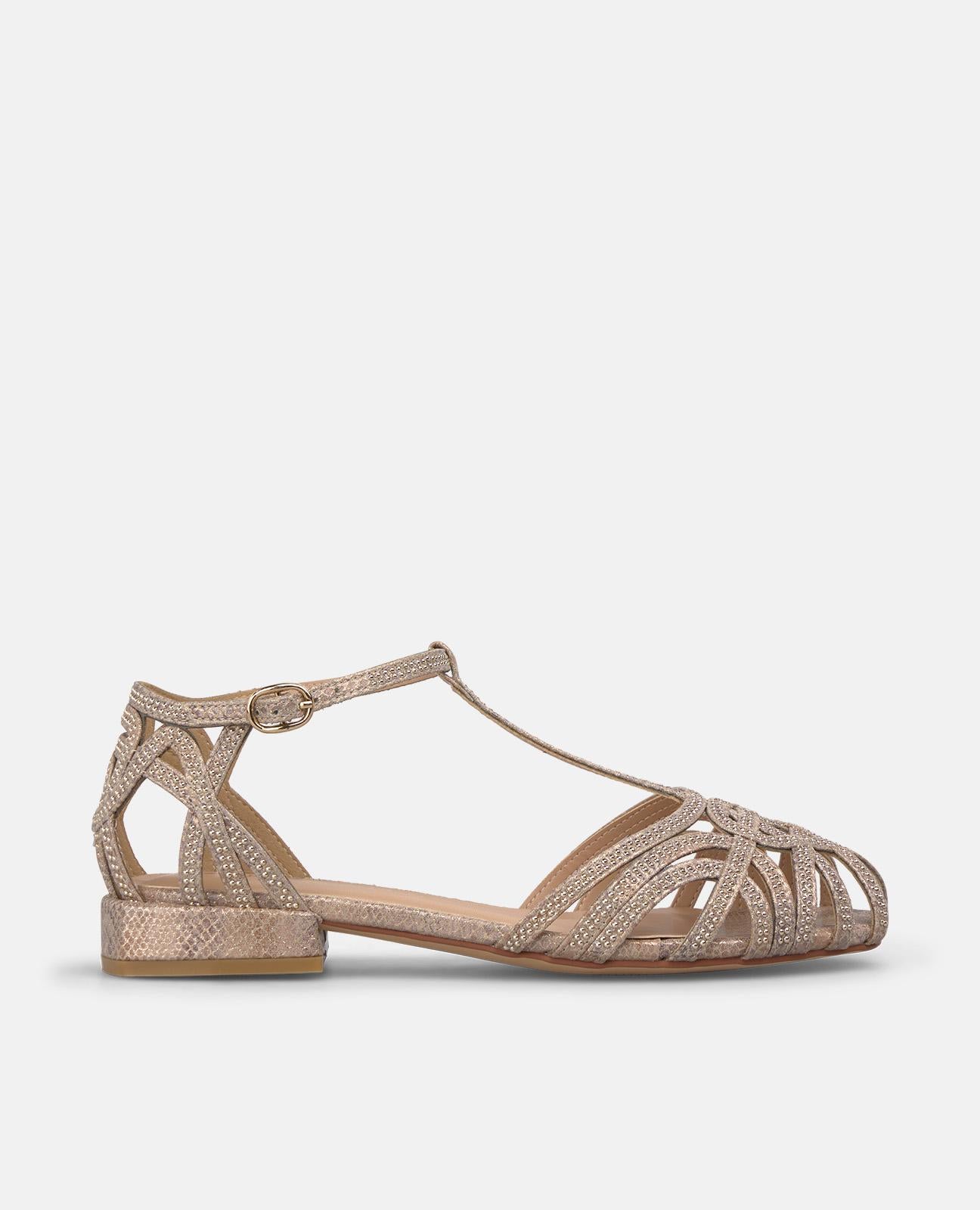 T-Shaped Beaded Crab Cage