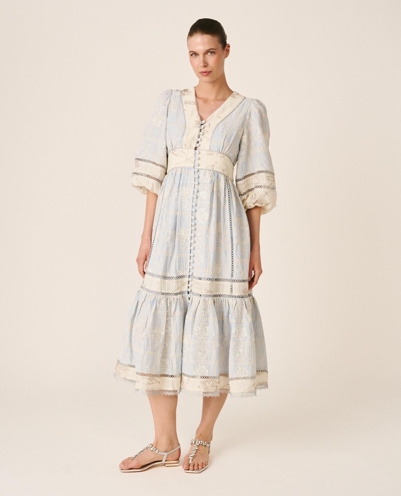 VESTIDO MIDI BORDADO GEOMÉTRICO