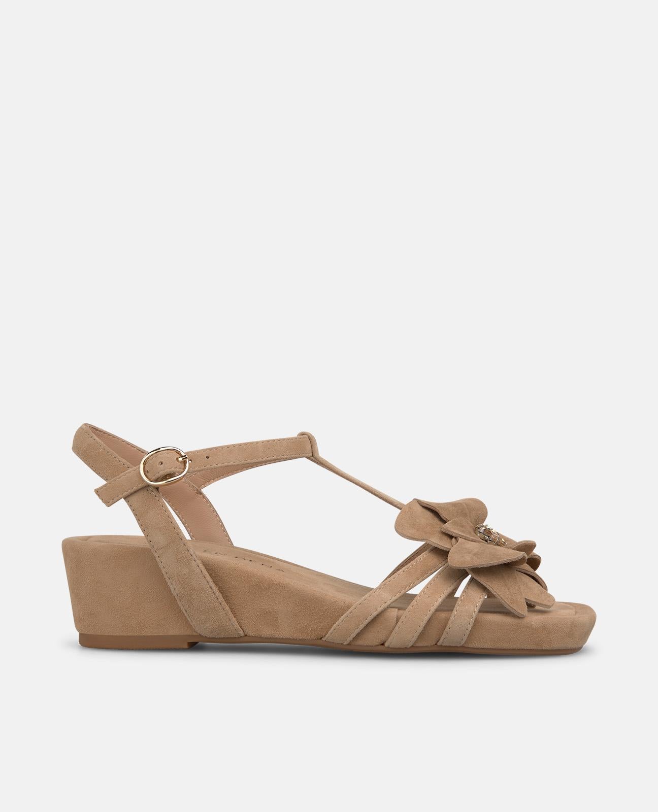 WEDGE SANDALS WITH FLORAL DETAILS