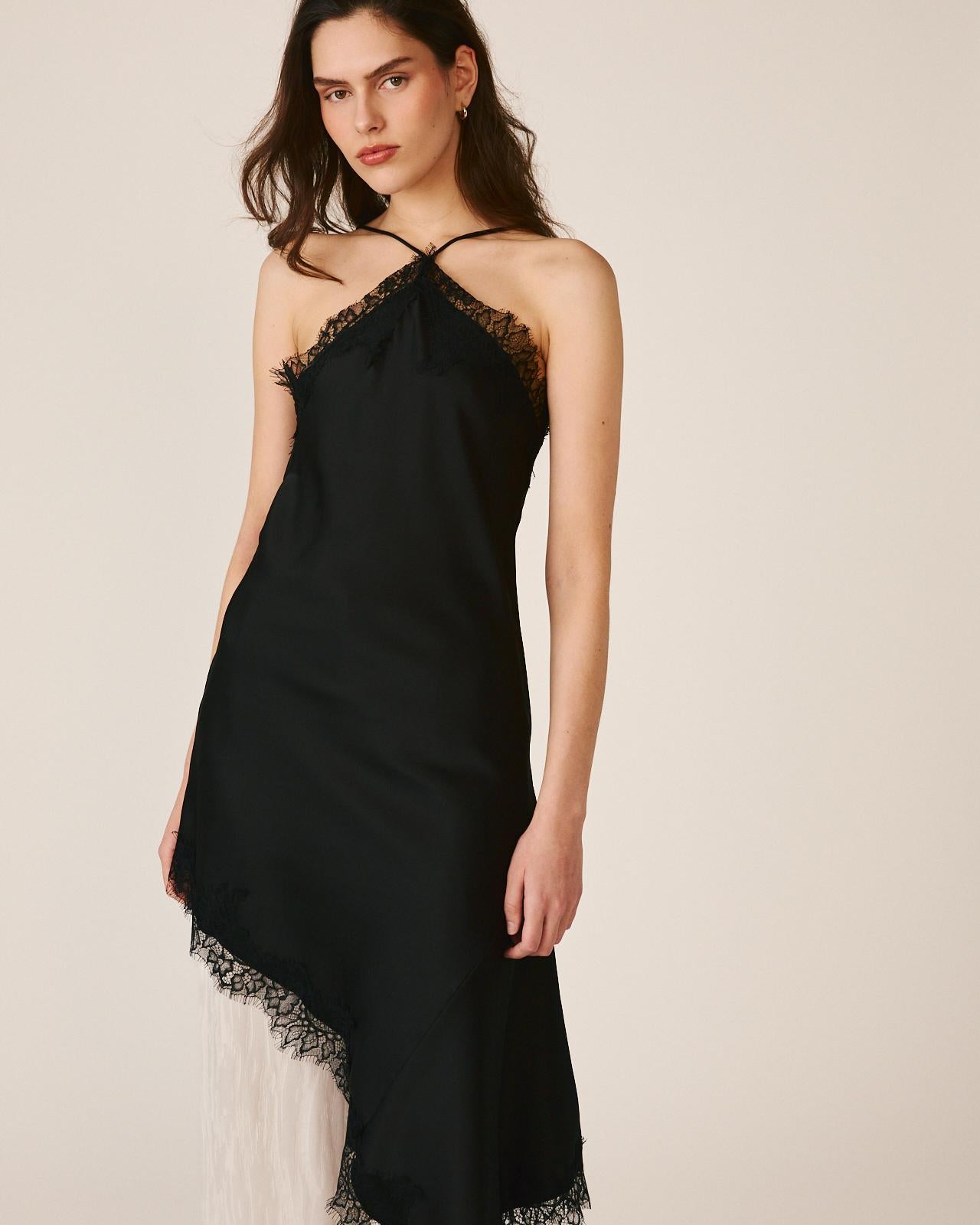 VESTIDO LINGERIE ASSIMÉTRICO