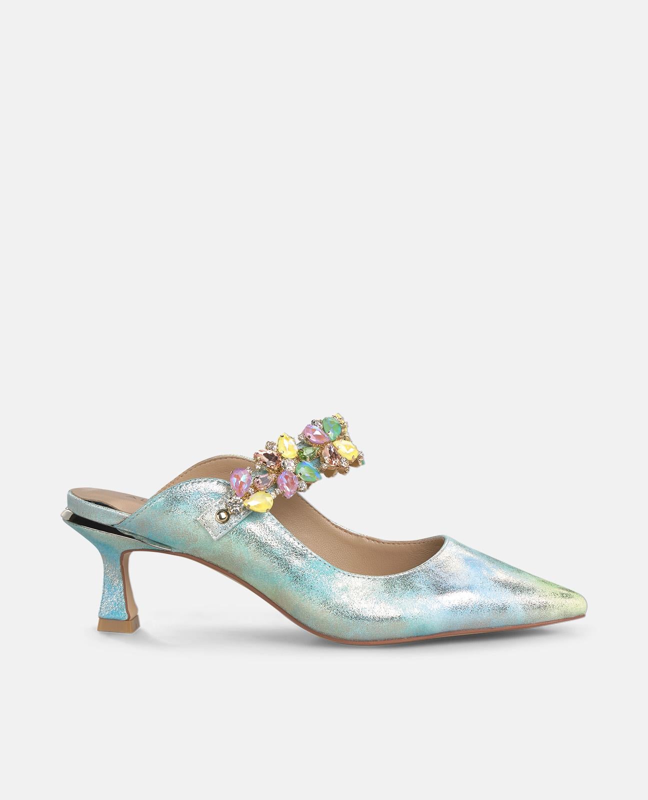 SALON MIT PEDRIA-STREIFEN