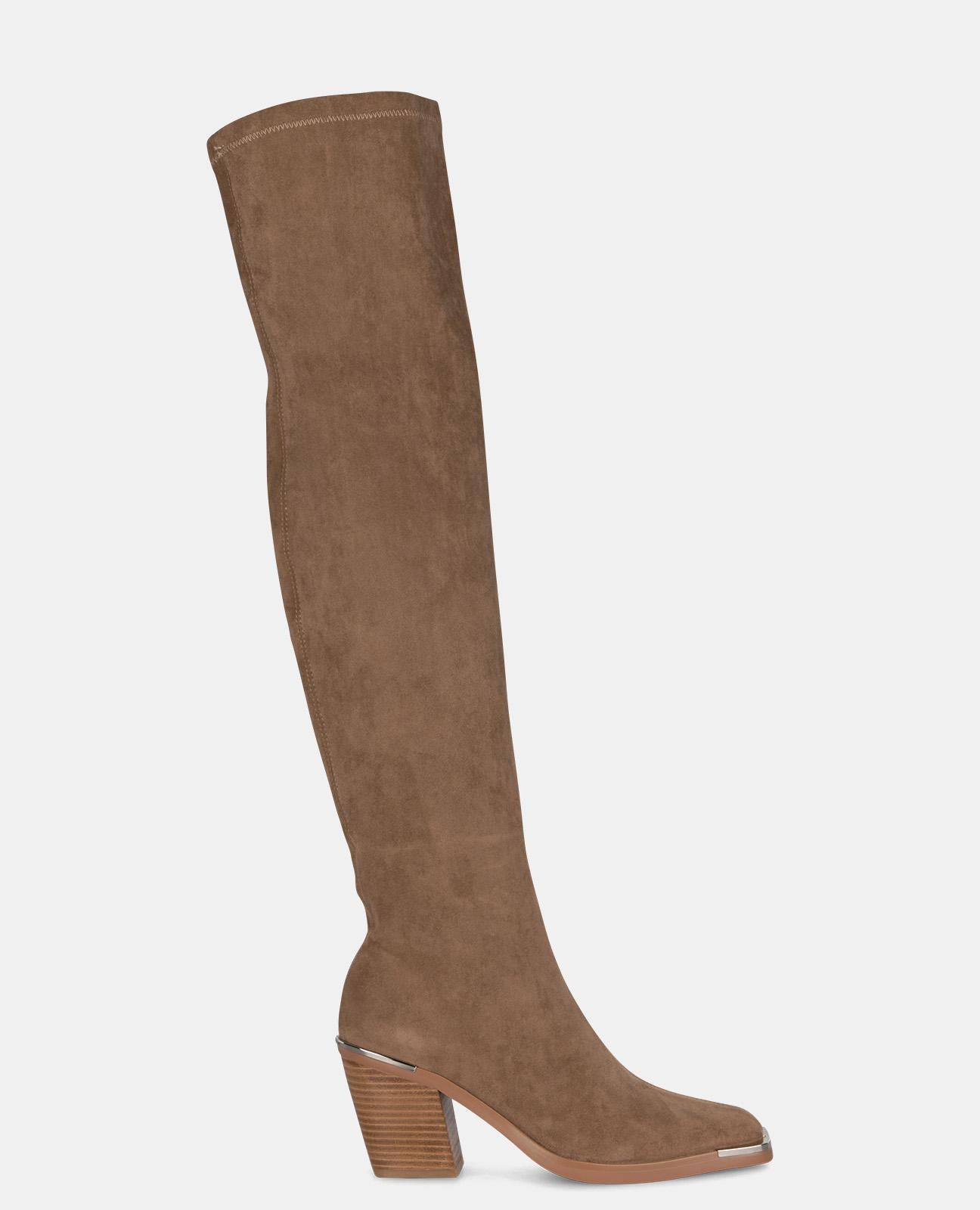 BOTA DE SALTO ALTO MOSQUETEIRO