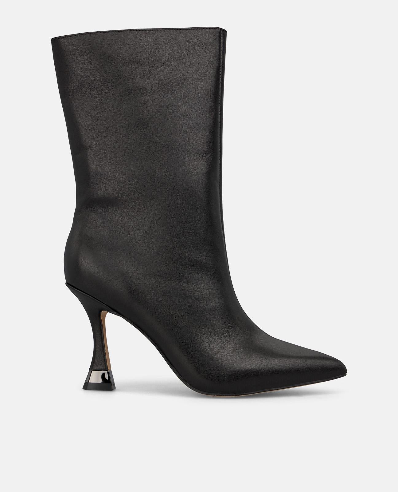 ANKLE BOOT WITH METALLIC DETAIL