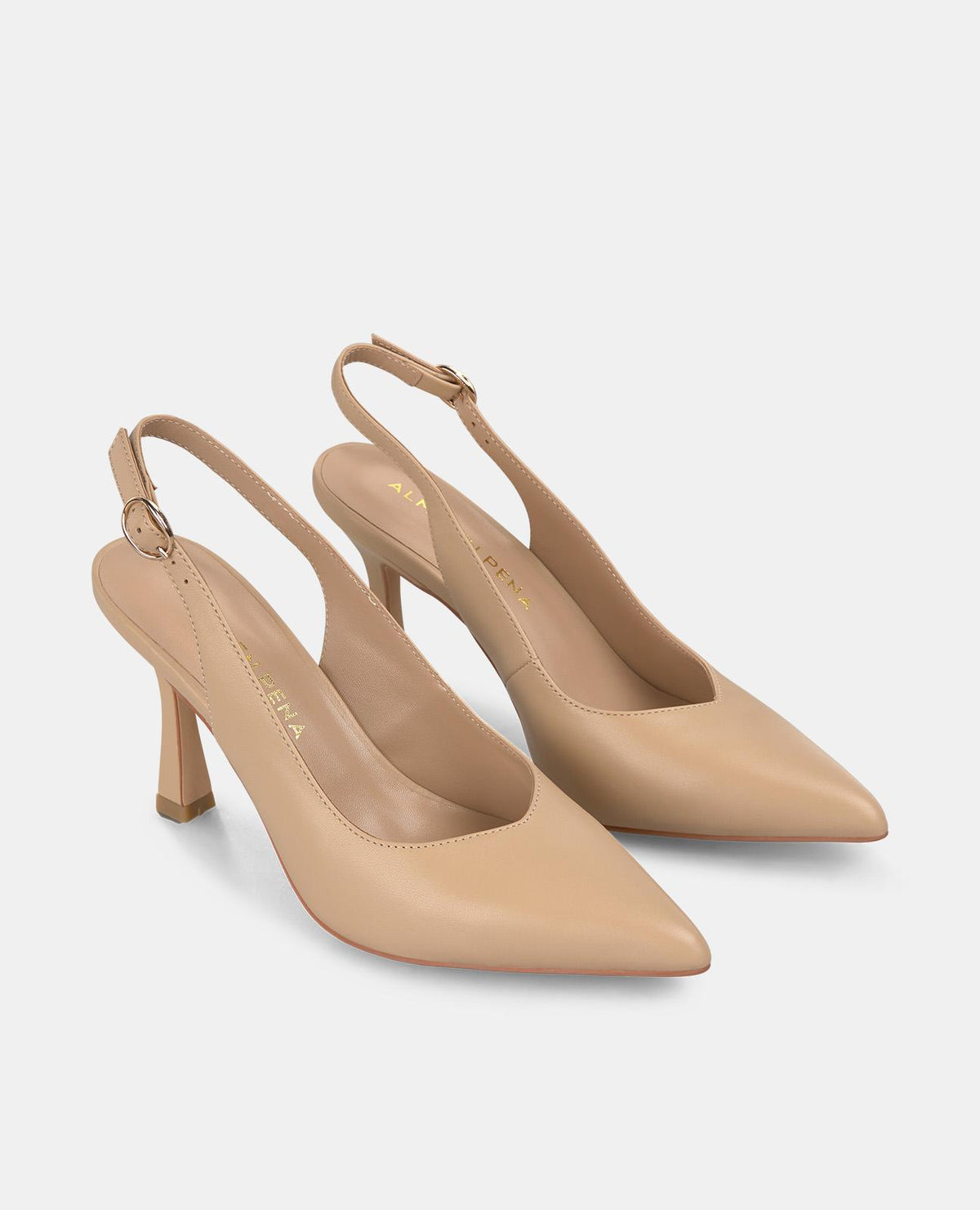 ZAPATO TACÓN AGUJA DESTALONADO