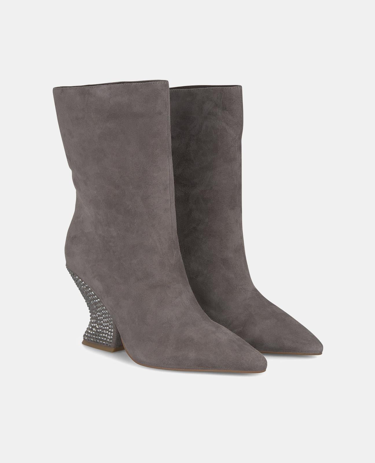 BOTTINES AVEC TALON EN STRASS