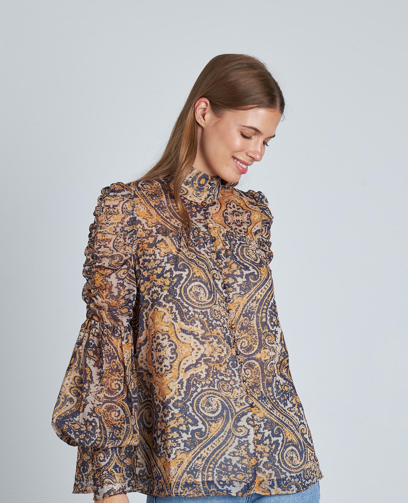 BLUSA ESTAMPADA ABOTONADA