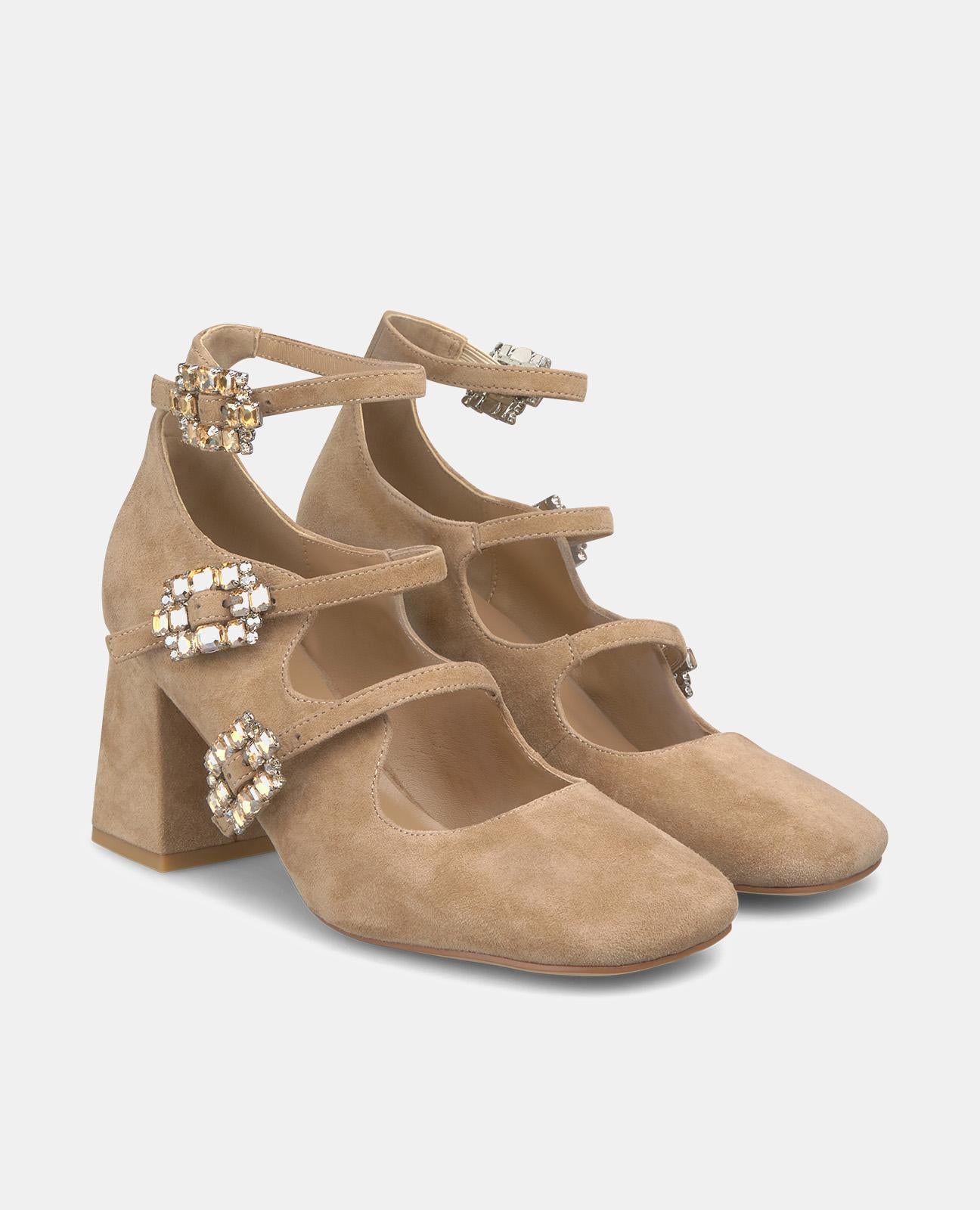 THREE BUCKLE HEEL SHOES