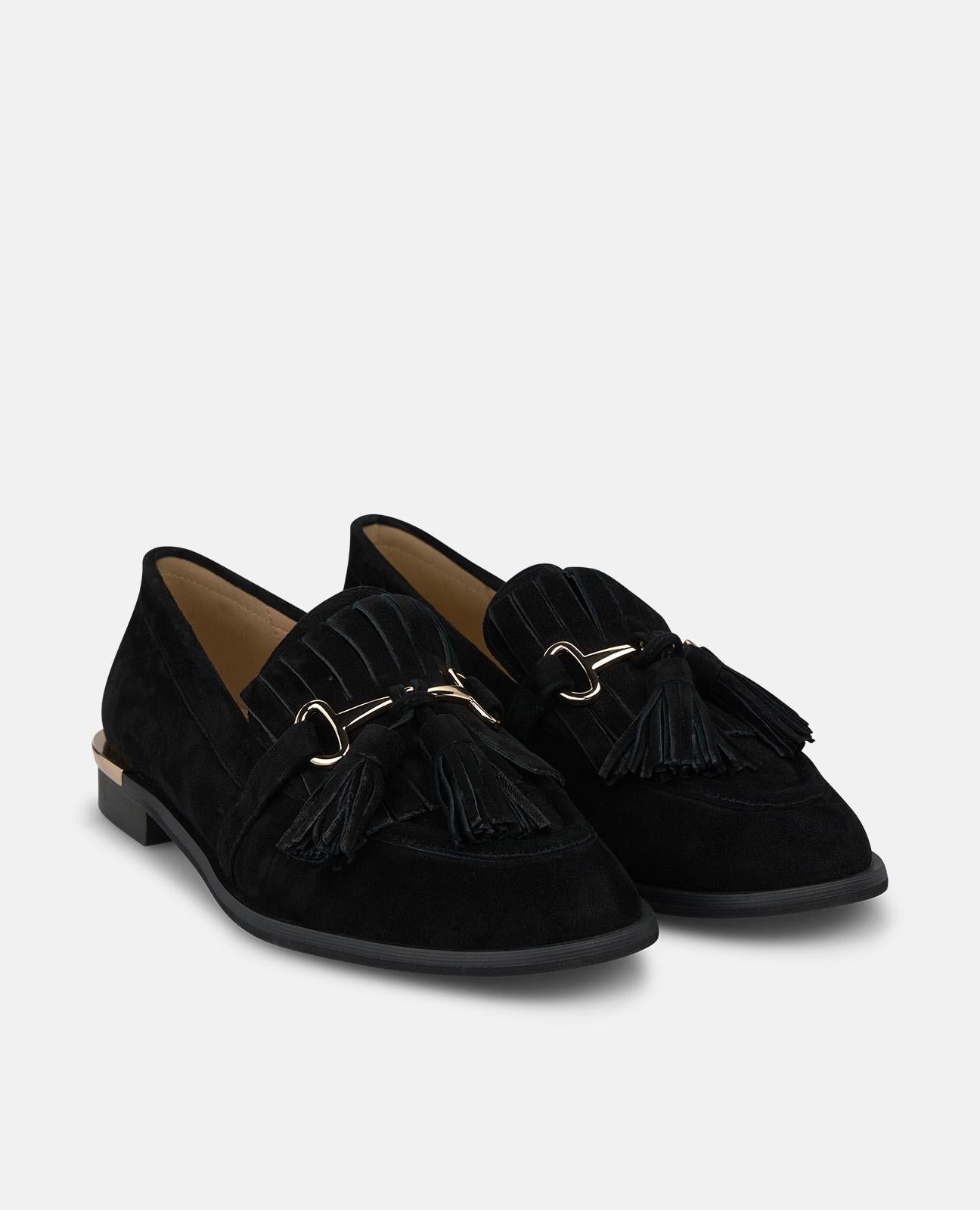 MOCASÍN DE ANTE CON BORLAS