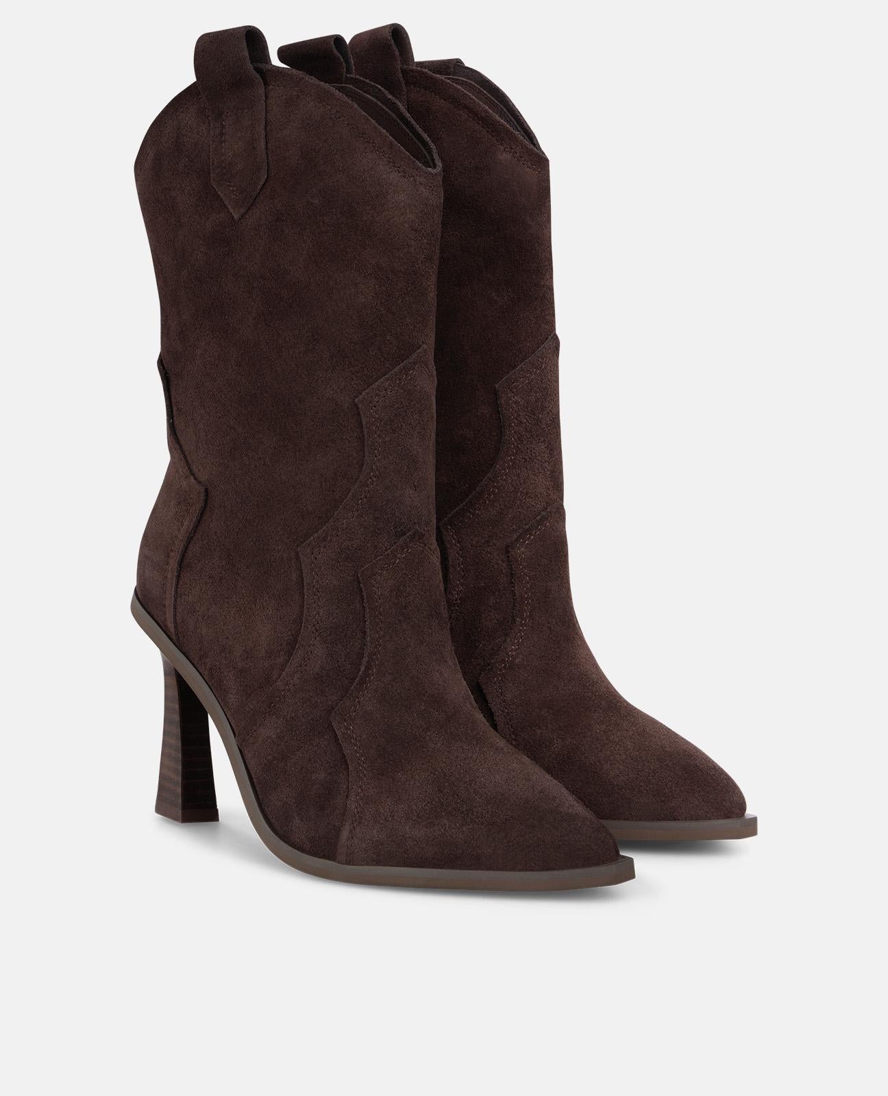 BOTA DE CANO ALTO BORDADA