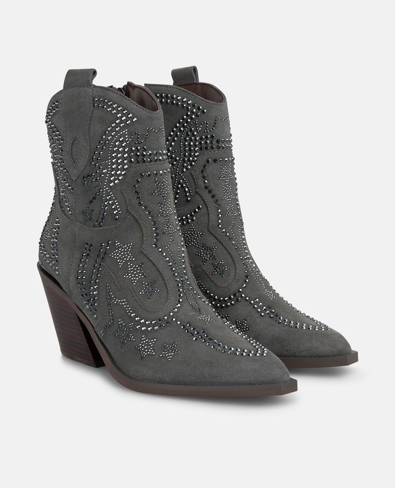 BOTTES DE CHEVILLE DÉTAILS COW-BOY