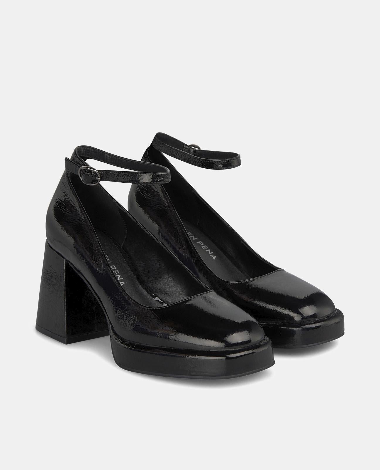 BUCKLE BRACELET HEEL SHOE