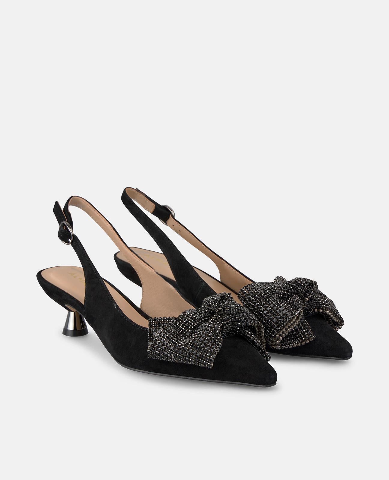 CHAUSSURE À MINI-BOUCLES