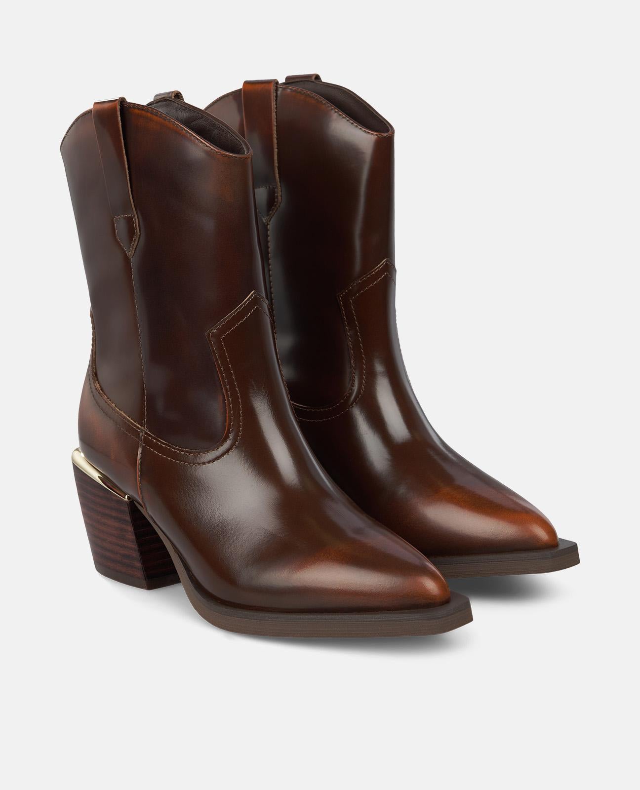 BOTÍN TACÓN CAÑA BAJA