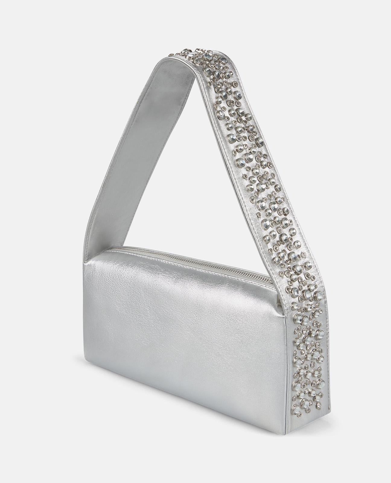 SAC À POIGNÉE CLOUTÉE