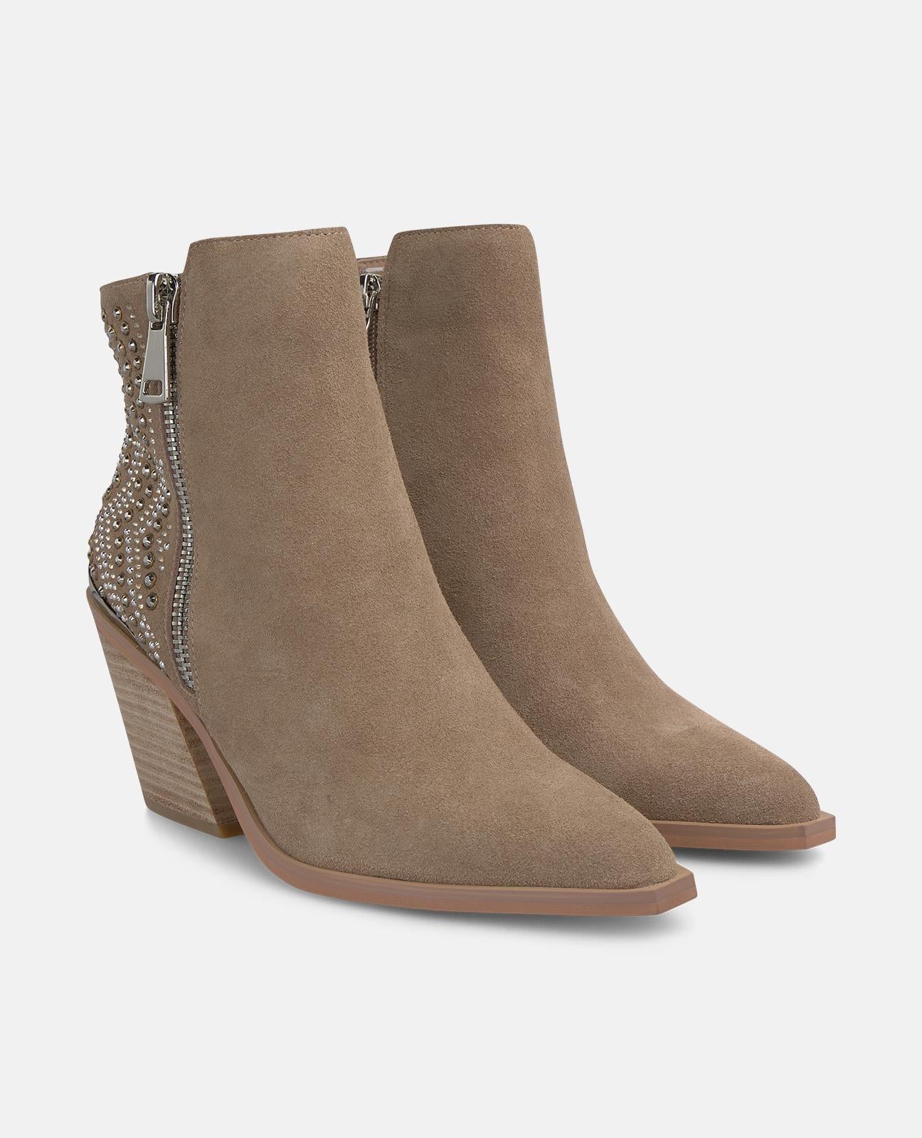 BOTÍN TACHAS CON CREMALLERA