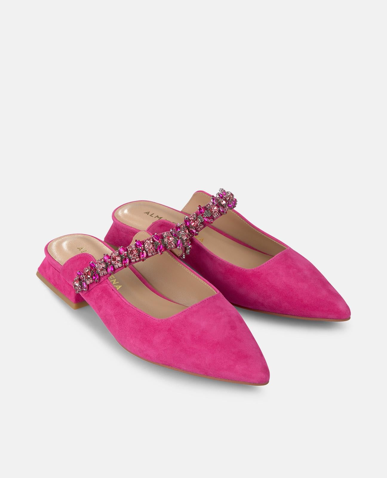 HEELED SHOE WITH RHINESTONES STRAP