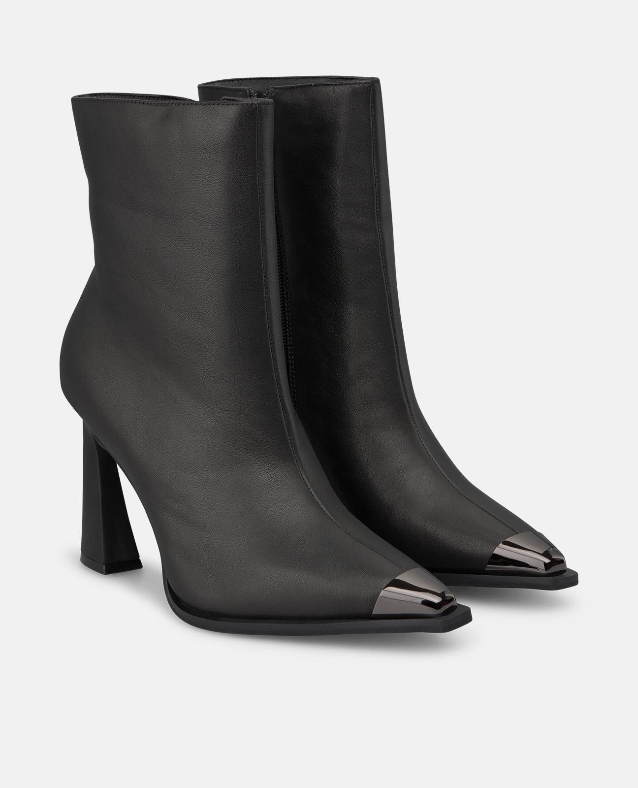 BOTÍN DETALLE PUNTERA METALIZADA