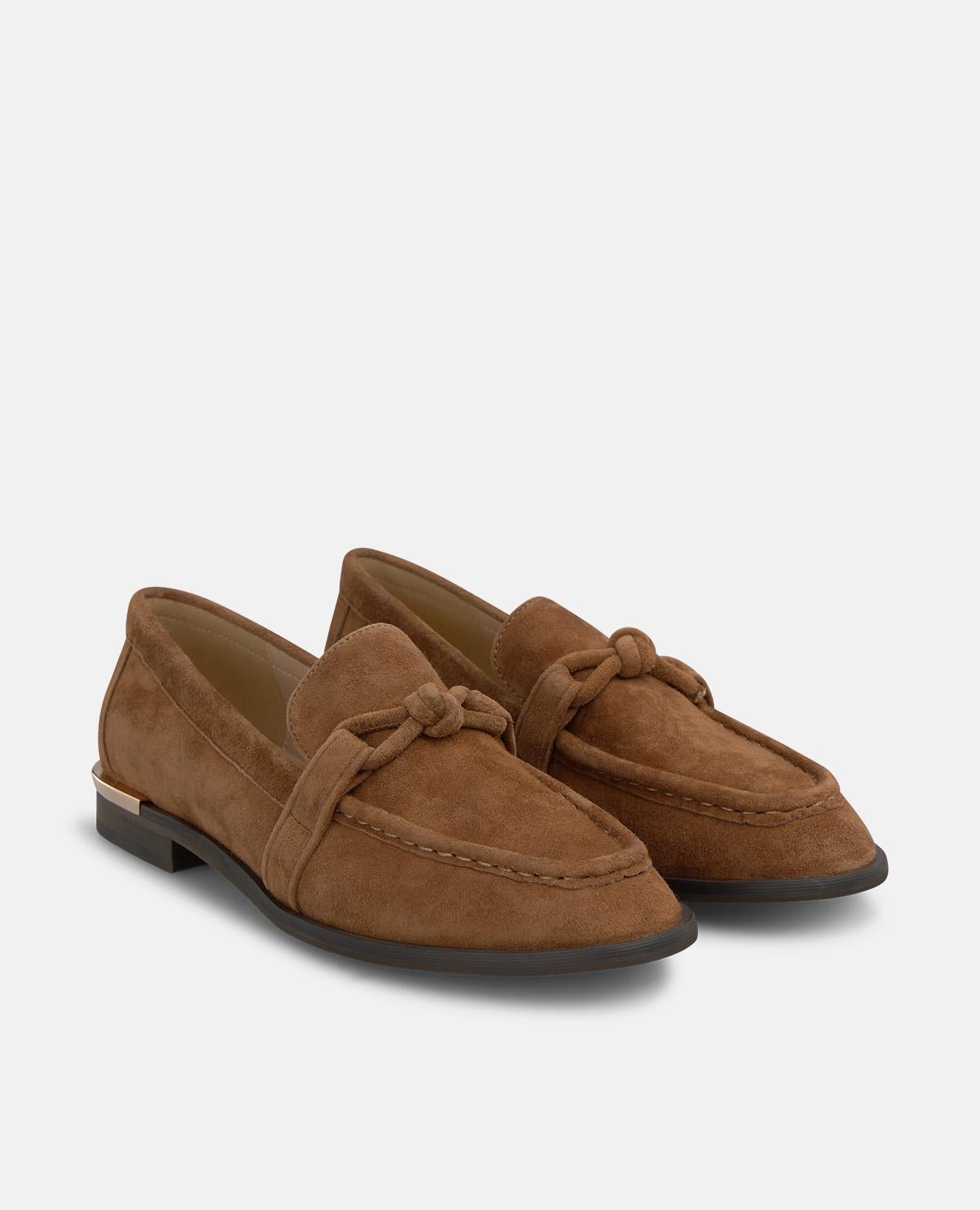 MOCASÍN ANTE CON DETALLE NUDO
