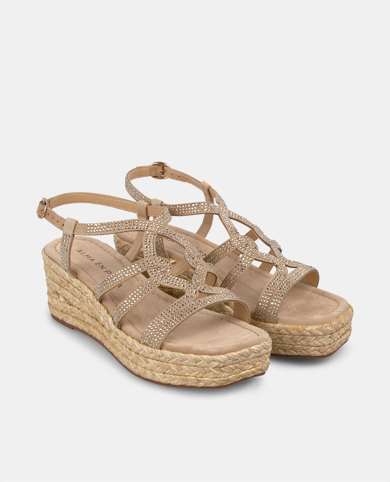 SANDALIA CON CUÑA MEDIA