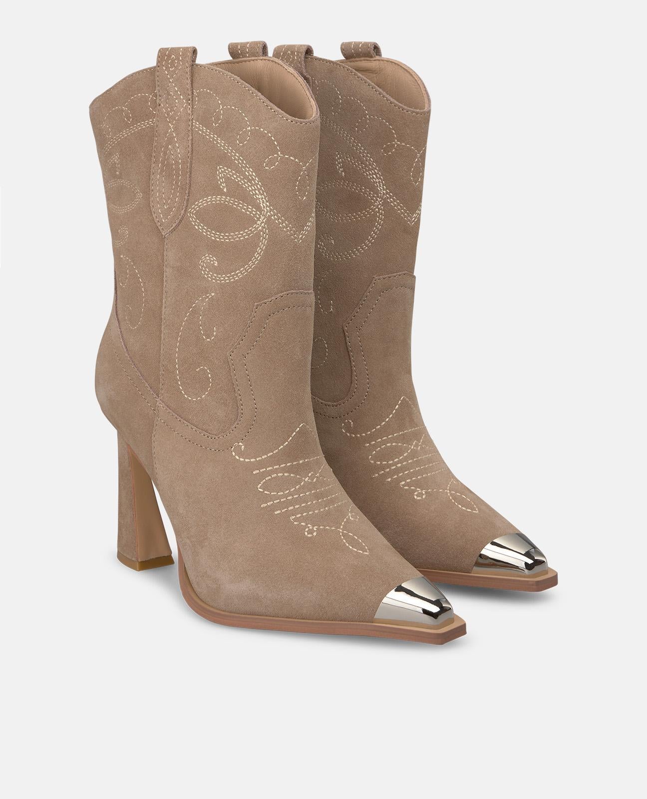 EMBROIDERED FUNNEL HEEL ANKLE BOOT