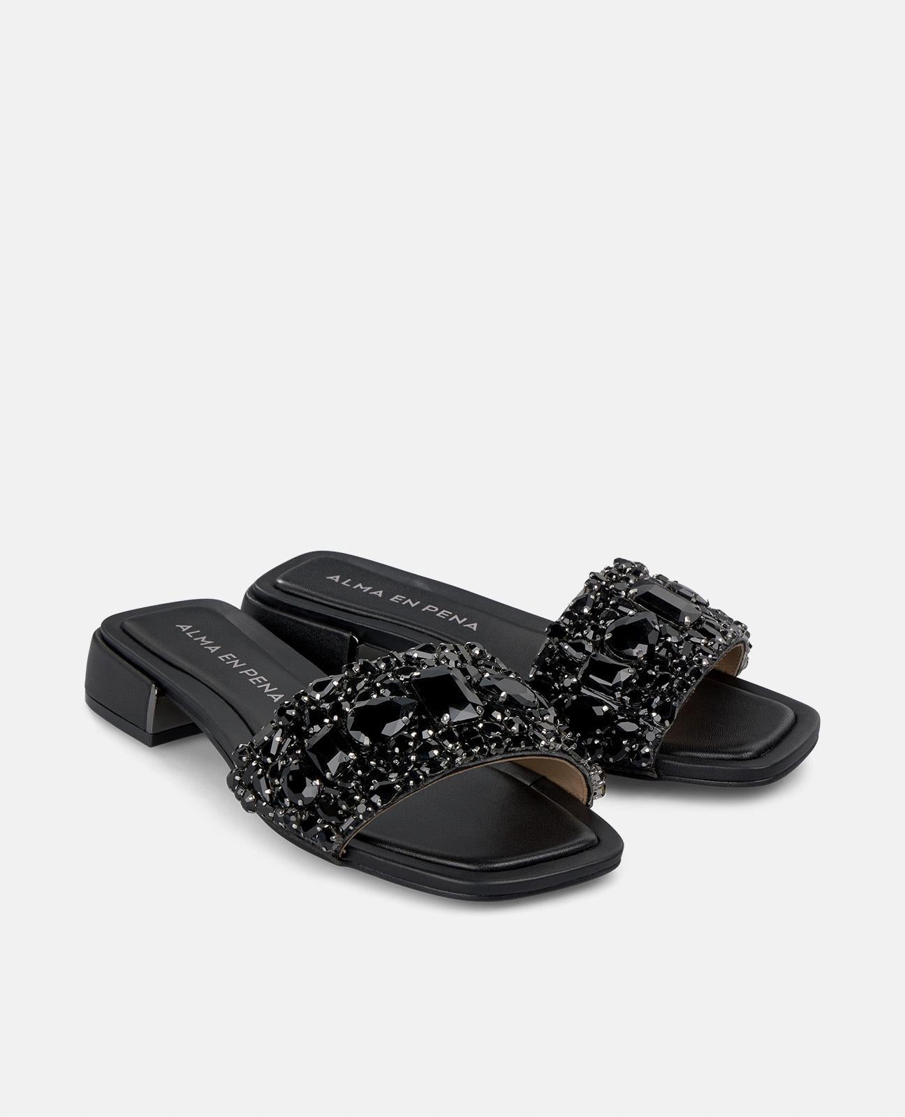 SANDALIA CON ABALORIOS