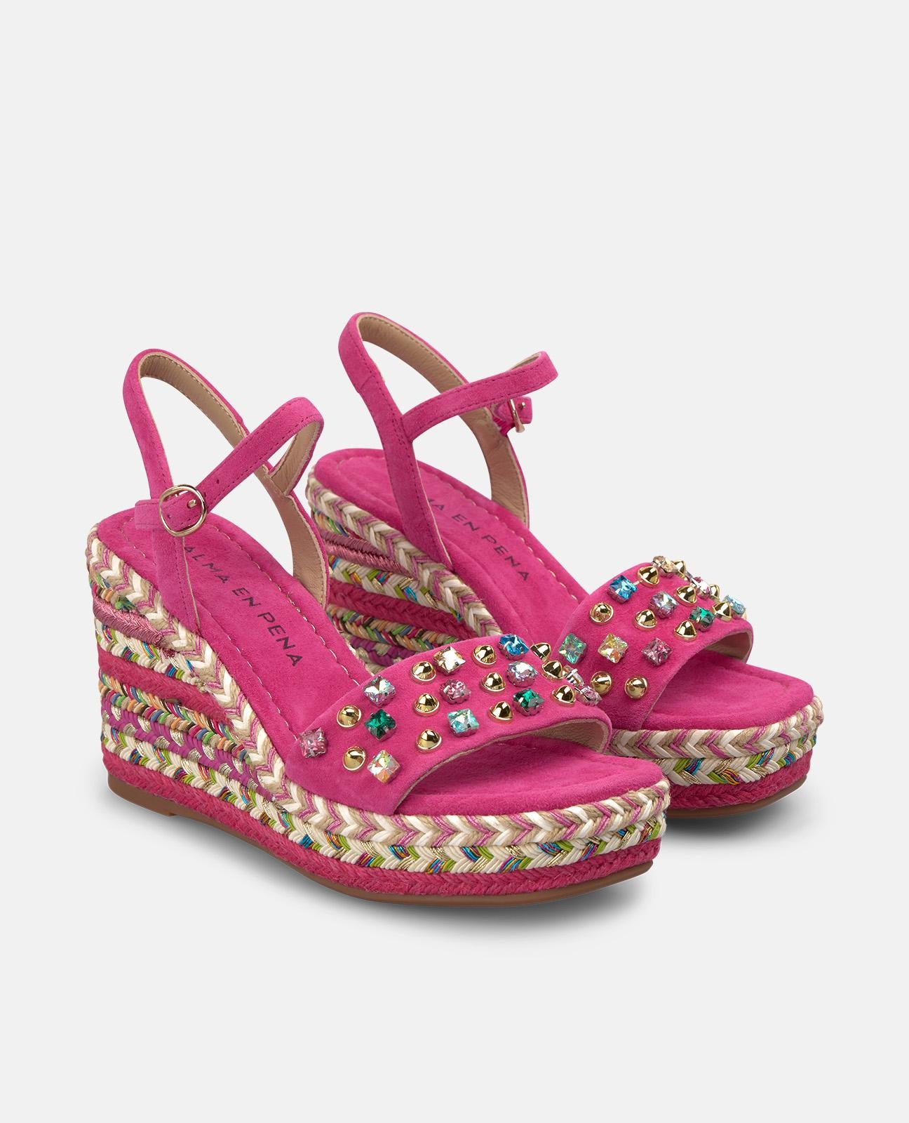 SANDALIA DE ESPARTO CON PEDRERIA EN LA CUÑA