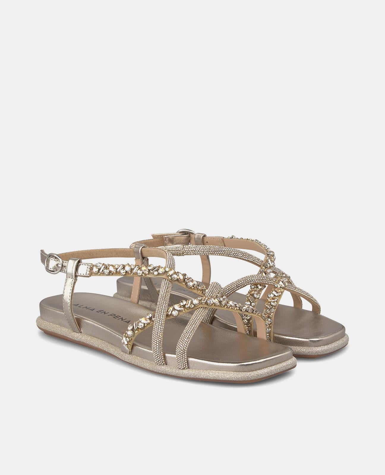 FLAT CROSSED SANDAL