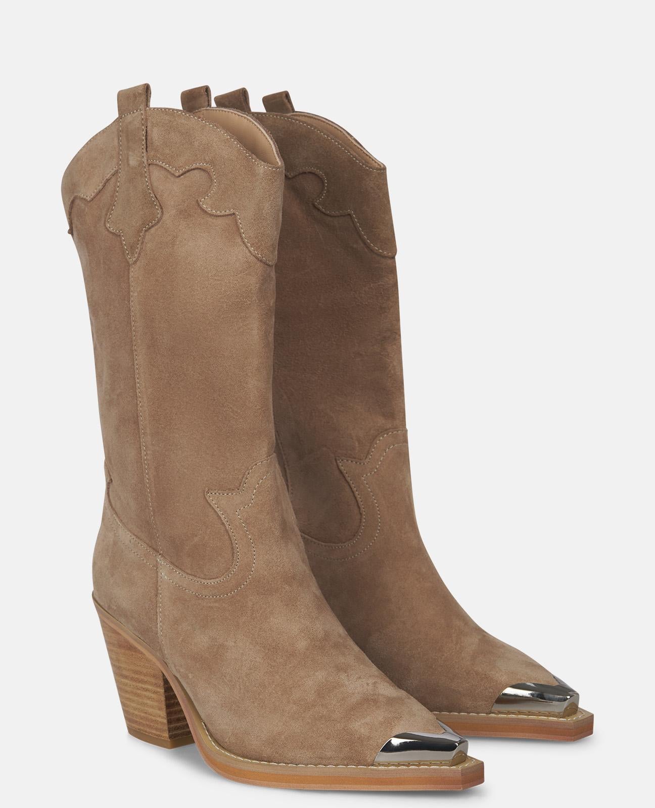 BIQUEIRA METÁLICA DE MEIA BOTA